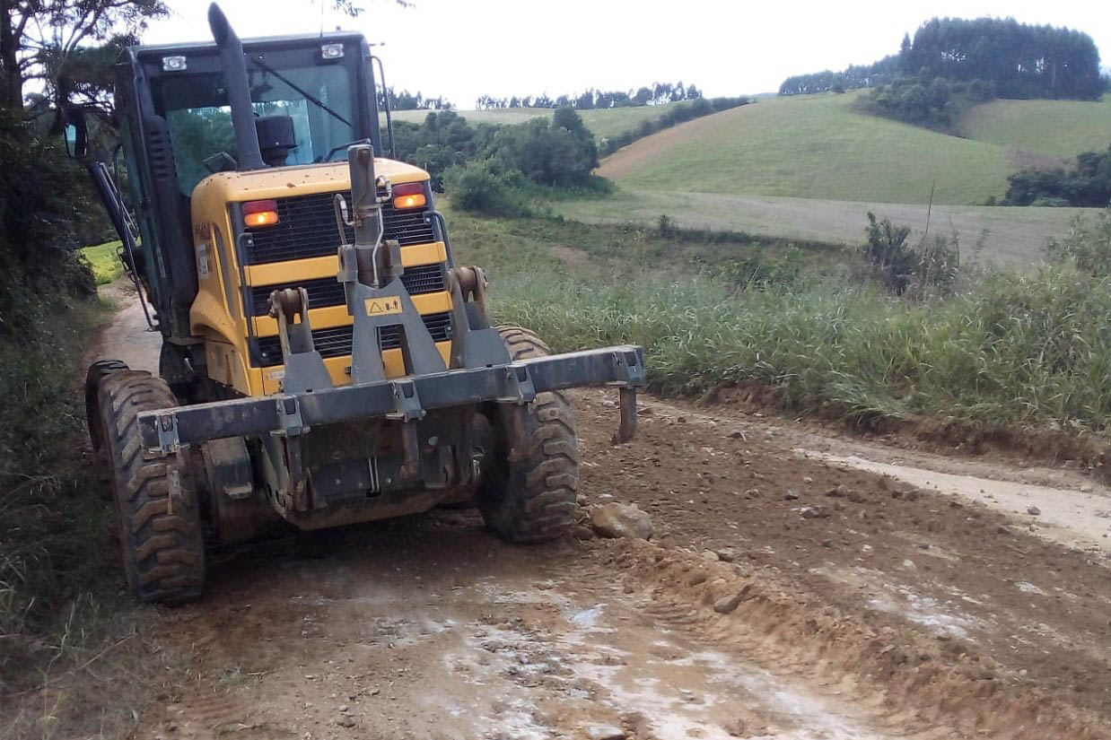 Avança licitação para conservação da Estrada do Cerne e mais três vias rurais na RMC