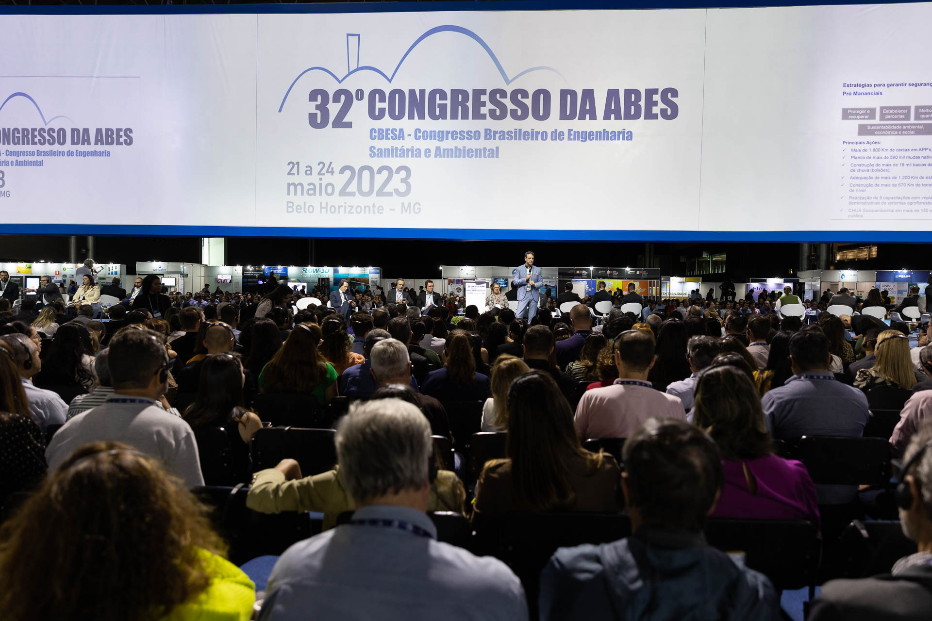 Sanepar apresenta ações sobre marco do saneamento e ganha prêmios em congresso nacional