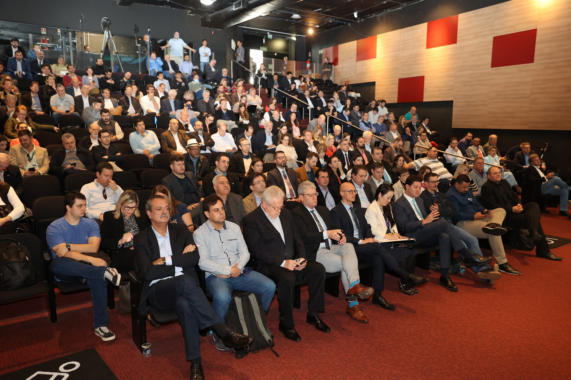 Sanepar avança em estudos sobre produção de hidrogênio renovável