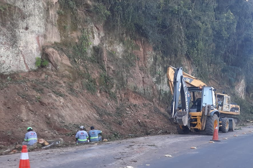 Detonação de rochas em União da Vitória