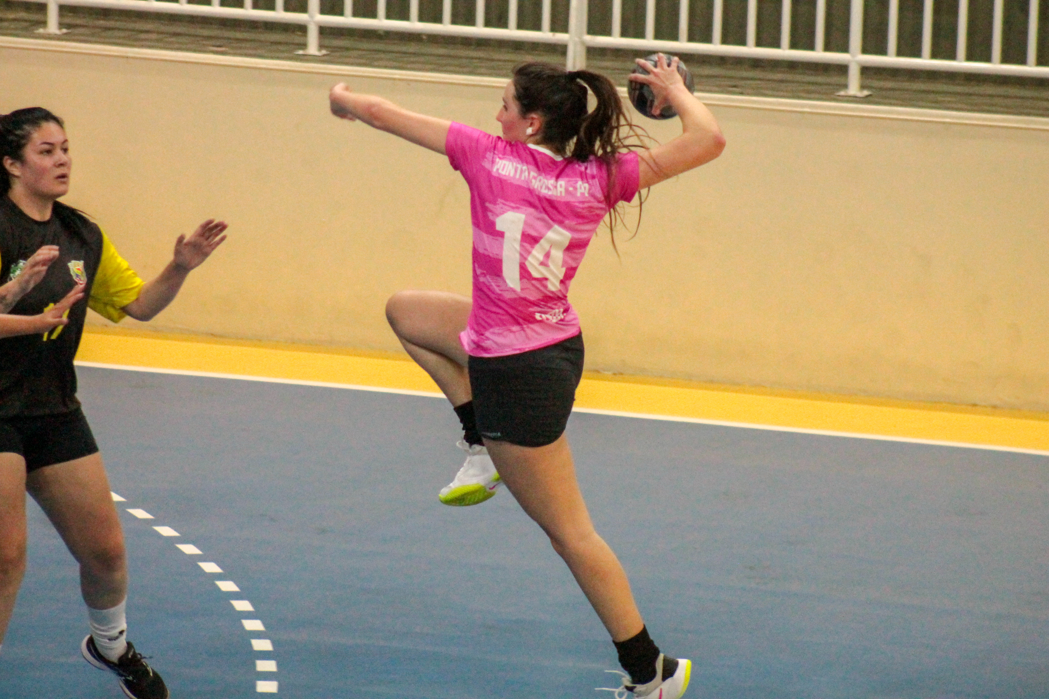 A primeira etapa do JOJUPs será realizada entre os dias 01 e 04 de junho, em quatro modalidades coletivas: basquete, vôlei, handebol e futsal. Os jogos são uma iniciativa do Governo do Estado, realizados por meio da Secretaria de Estado do Esporte com apoio das prefeituras dos 12 municípios-sedes. A segunda etapa retorna ao fim do mês, entre os dias 22 e 25.