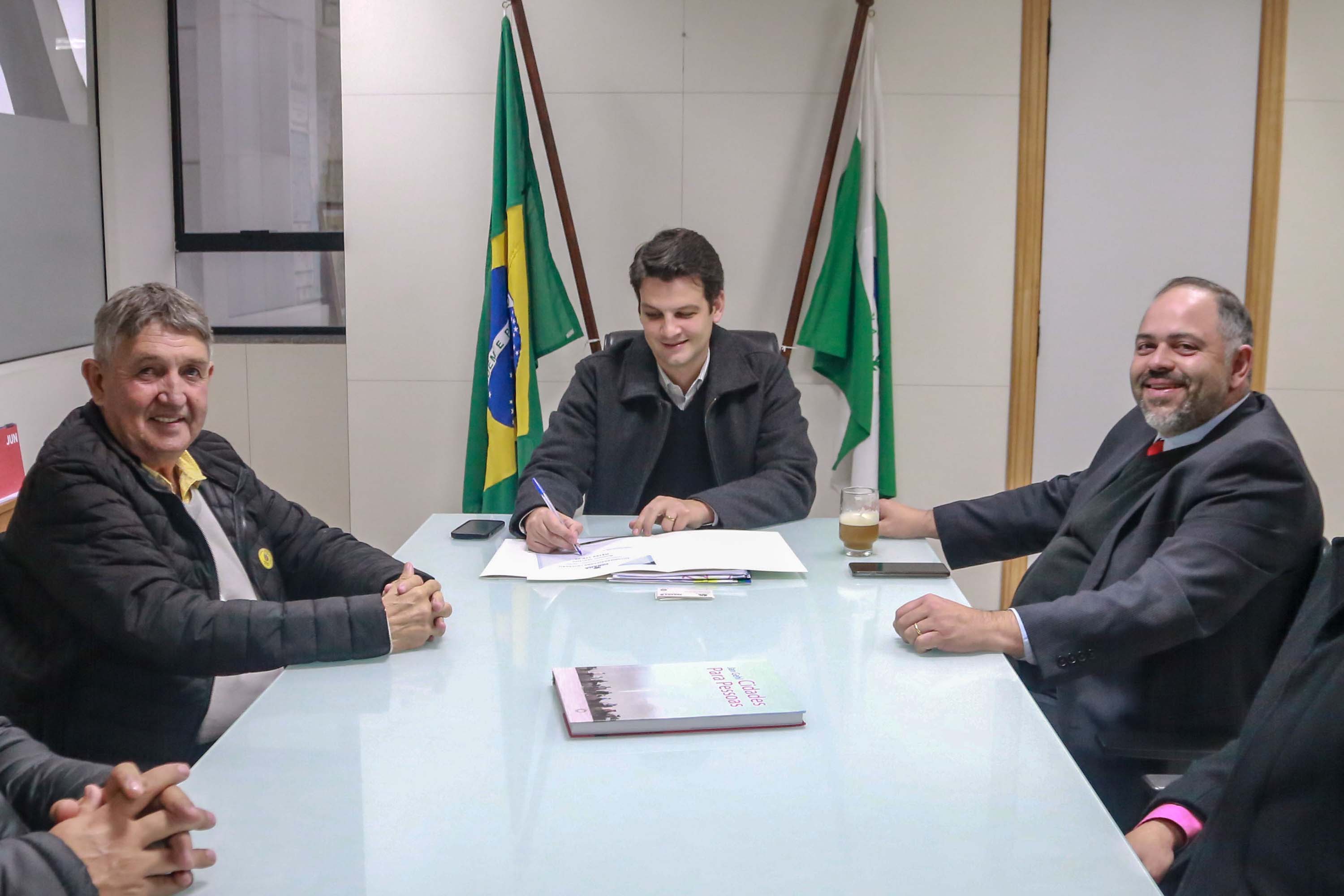 Governo libera R$ 18,4 milhões para obras de mobilidade em quatro municípios