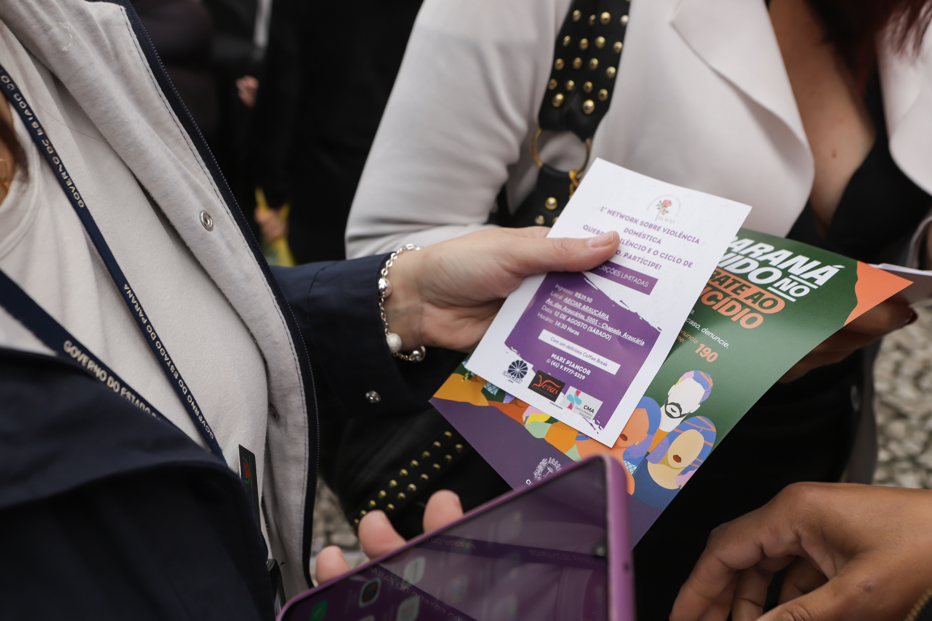 Curitiba, 22 de julho de 2023 - Dentro da programação da Campanha Paraná Unido no Combate ao Feminicídio, promovido pelo Governo do Estado, aconteceu caminhada pela Rua XV de Novembro, centro de Curitiba, com a participação da modelo Luiza Brunet.