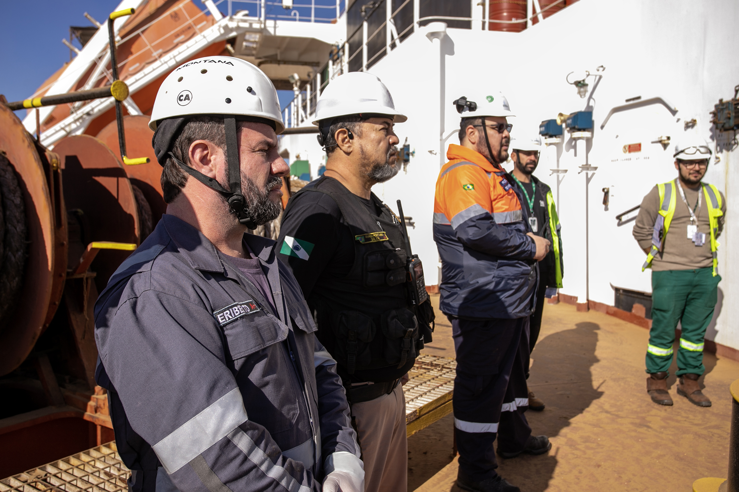 Portos do Paraná realiza simulado de resgate de trabalhador em mar