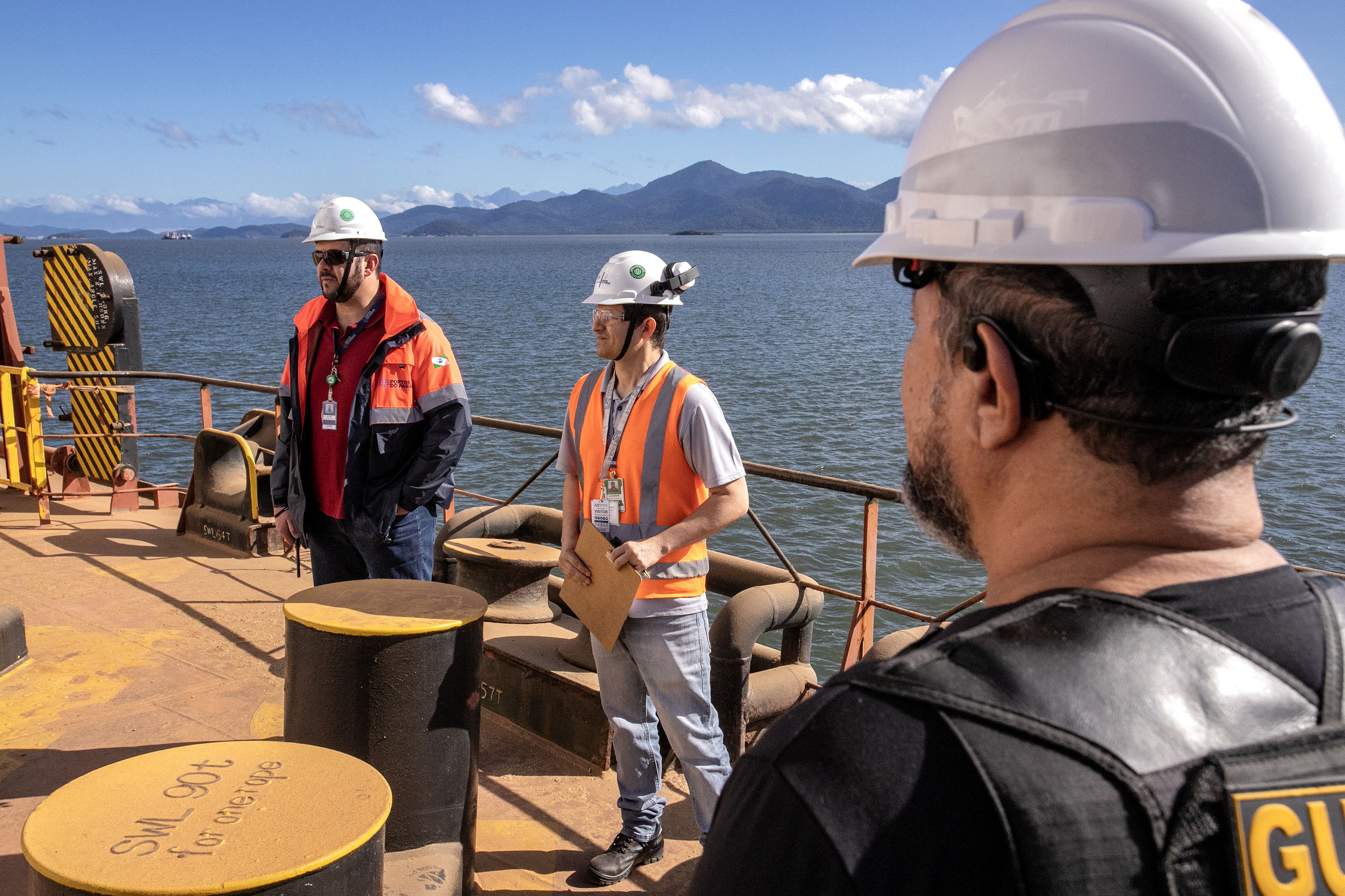 Portos do Paraná realiza simulado de resgate de trabalhador em mar