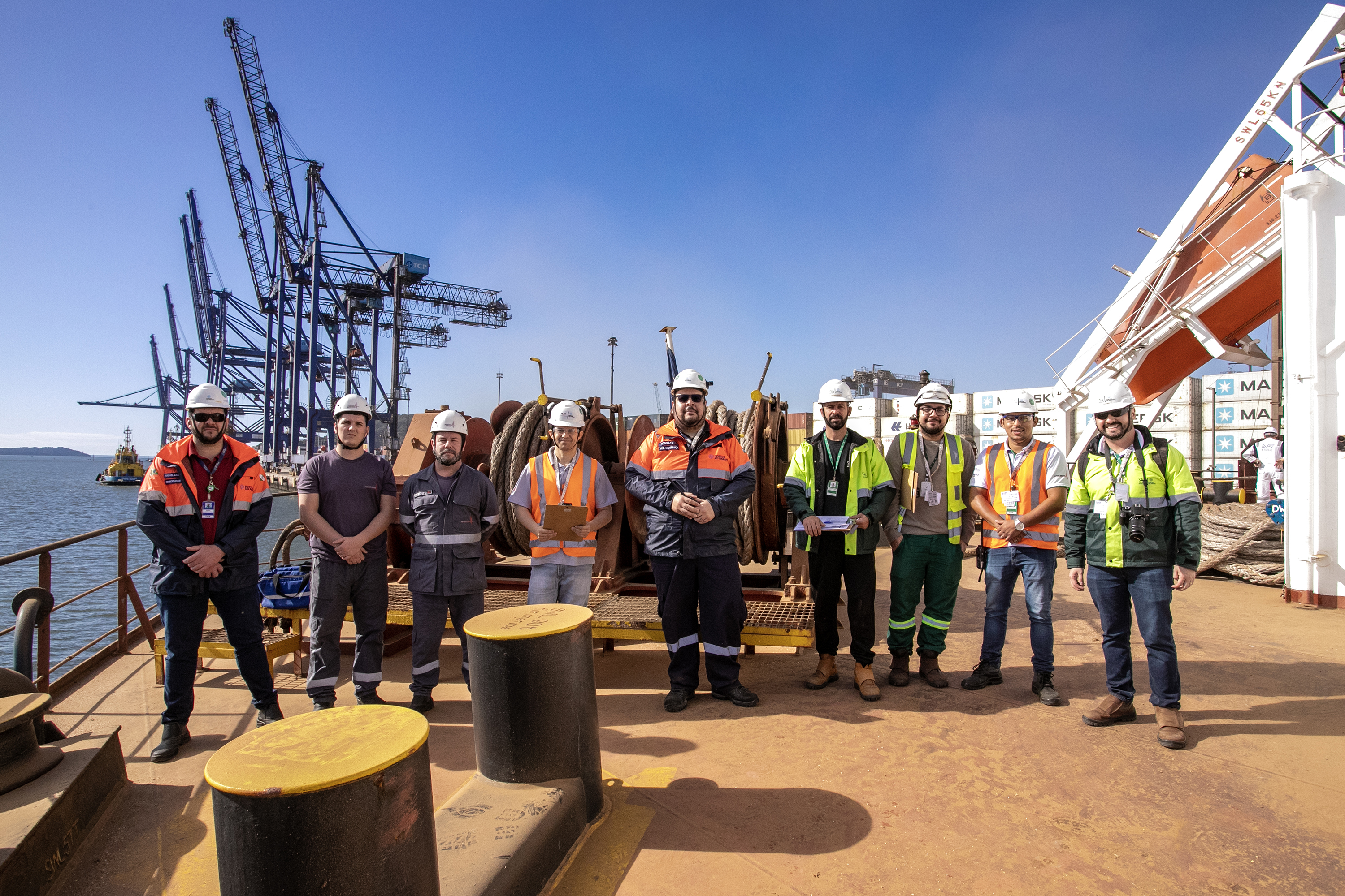 Portos do Paraná realiza simulado de resgate de trabalhador em mar