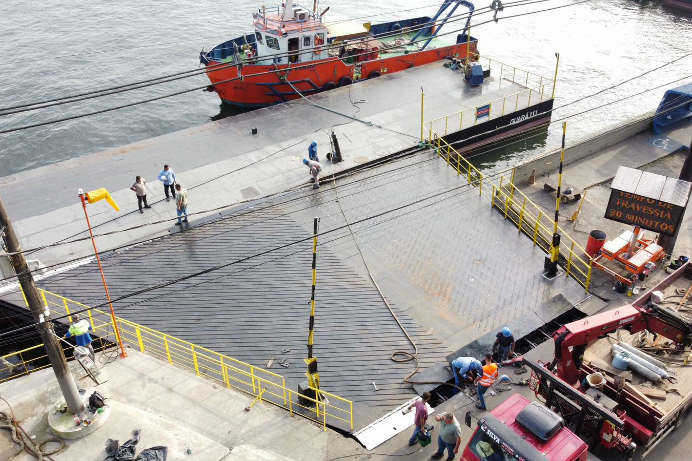 Ferry boat de Guaratuba opera normalmente após troca de ponte