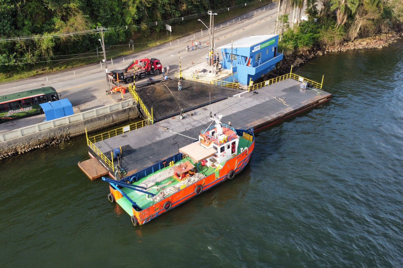 Ferry boat de Guaratuba opera normalmente após troca de ponte