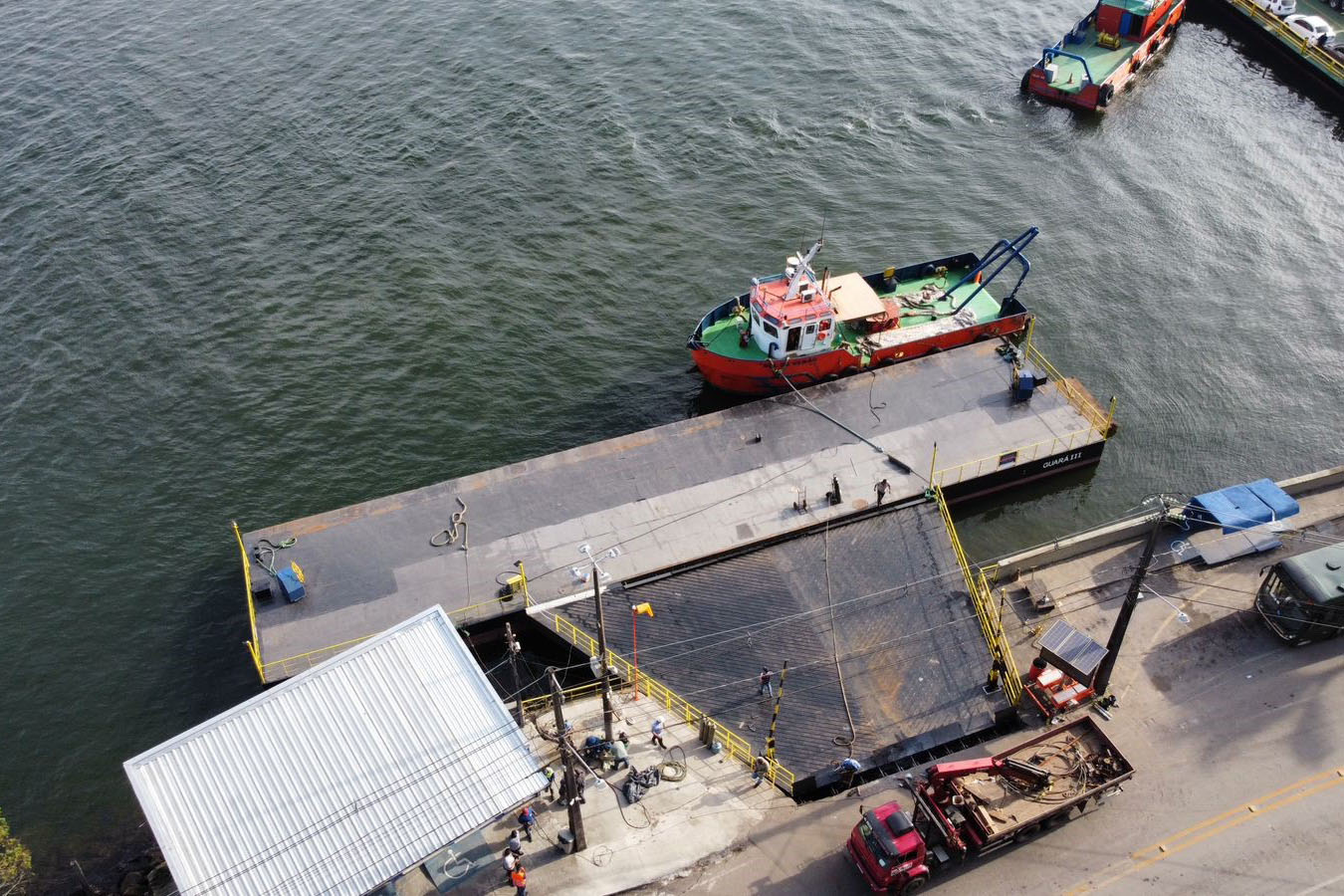 Ferry boat de Guaratuba opera normalmente após troca de ponte
