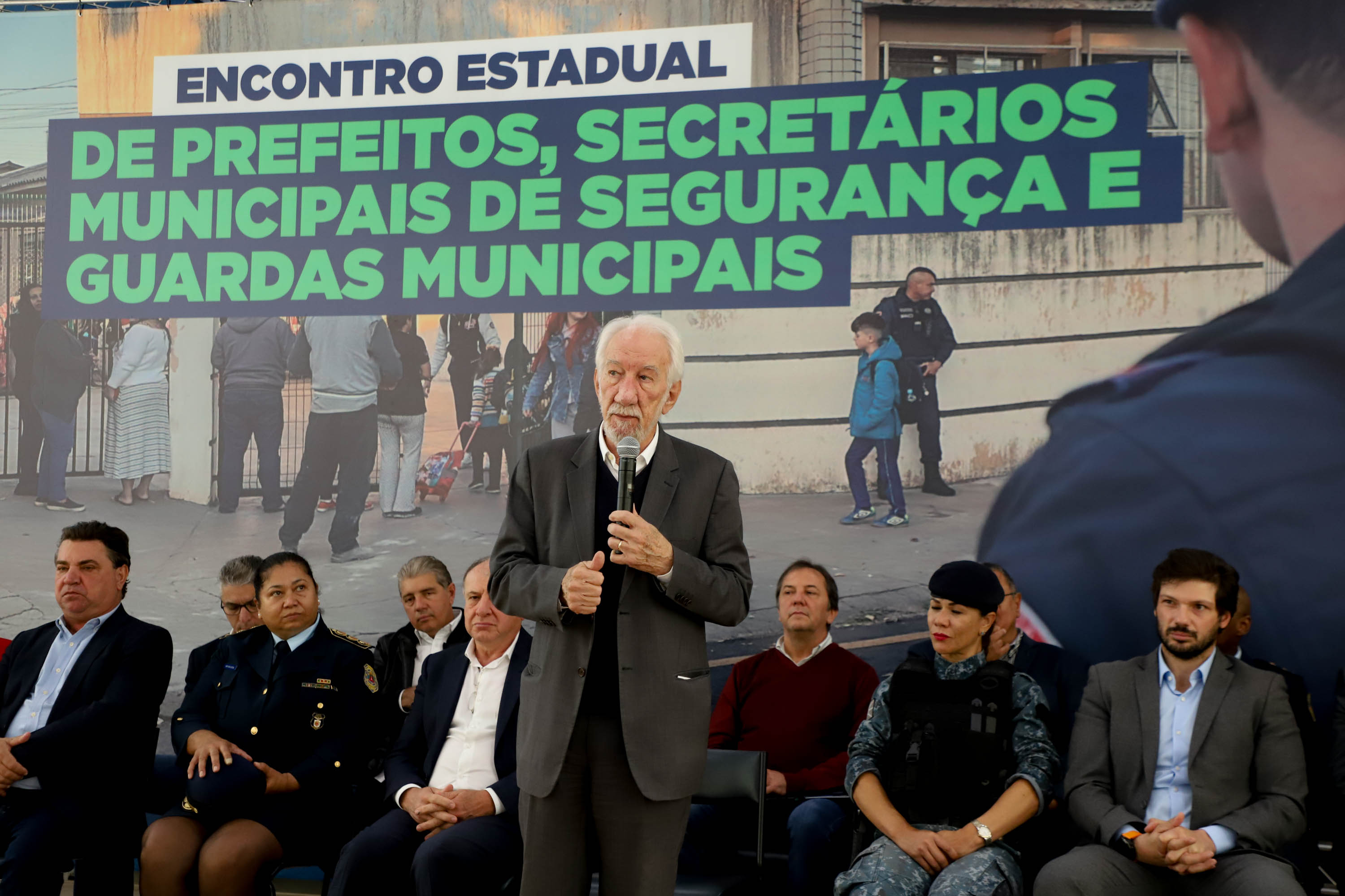 Governador em exercício Darci Piana participa do Encontro Estadual de Prefeitos, Secretários Municipais de Segurança e Guardas Municipais  -