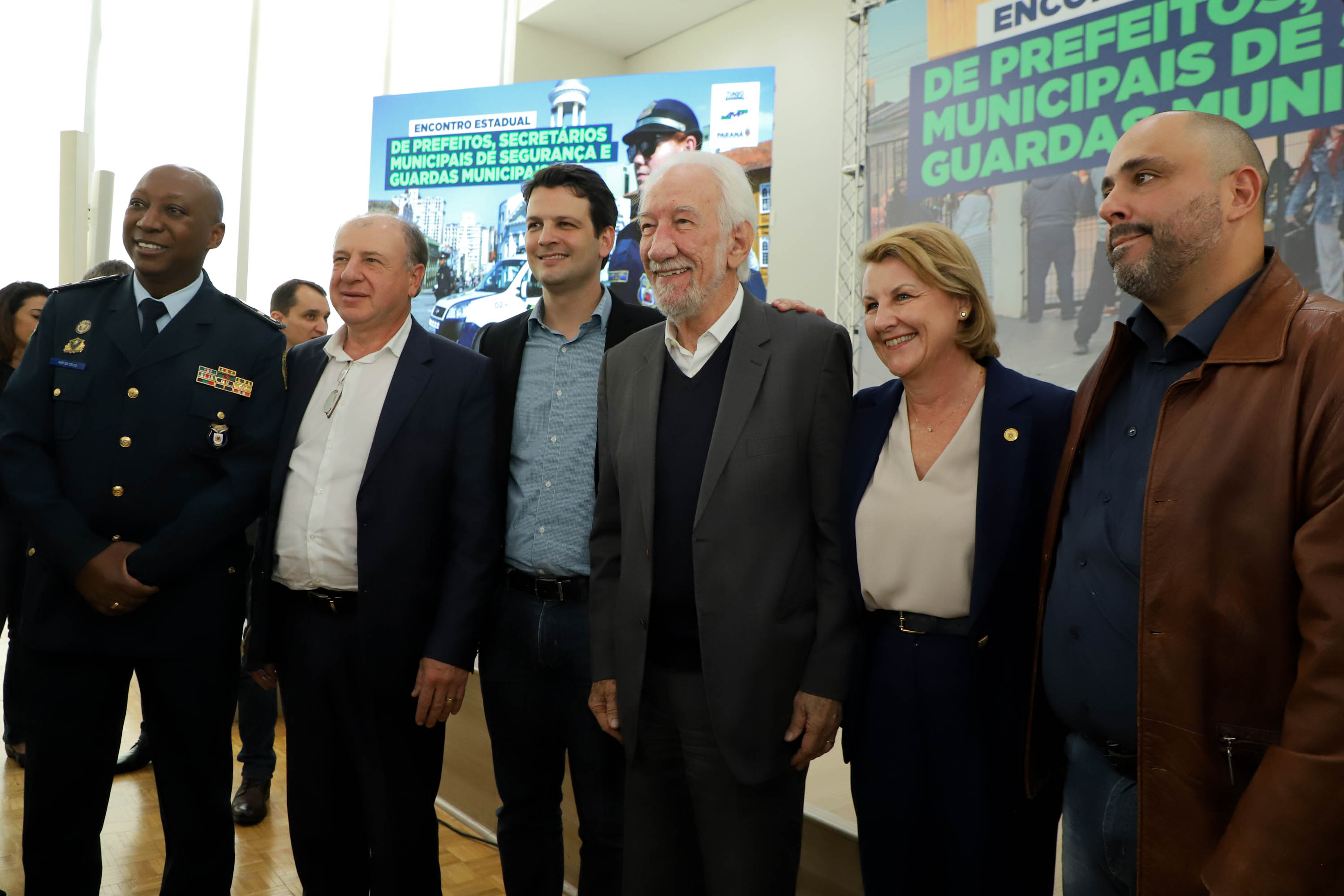 Governador em exercício Darci Piana participa do Encontro Estadual de Prefeitos, Secretários Municipais de Segurança e Guardas Municipais  -