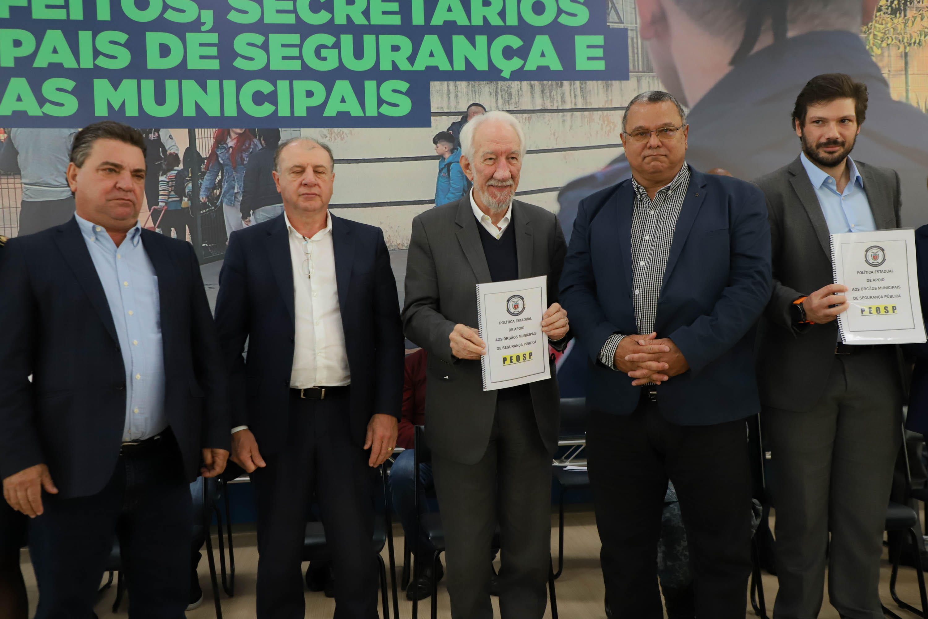 Governador em exercício Darci Piana participa do Encontro Estadual de Prefeitos, Secretários Municipais de Segurança e Guardas Municipais  -