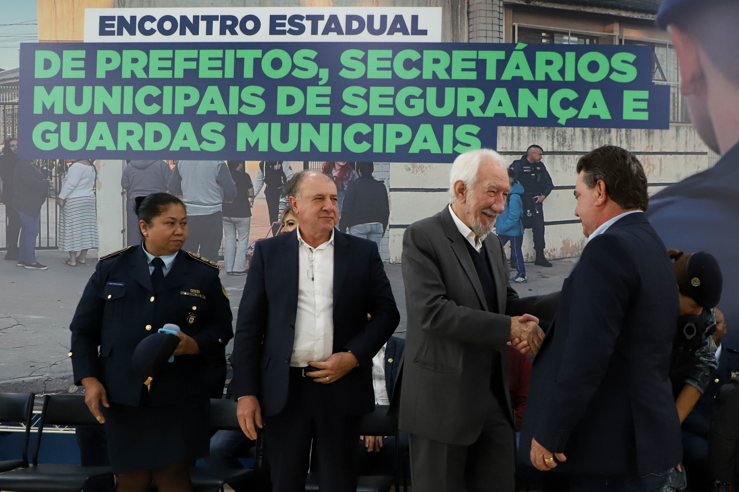 Governador em exercício Darci Piana participa do Encontro Estadual de Prefeitos, Secretários Municipais de Segurança e Guardas Municipais  -