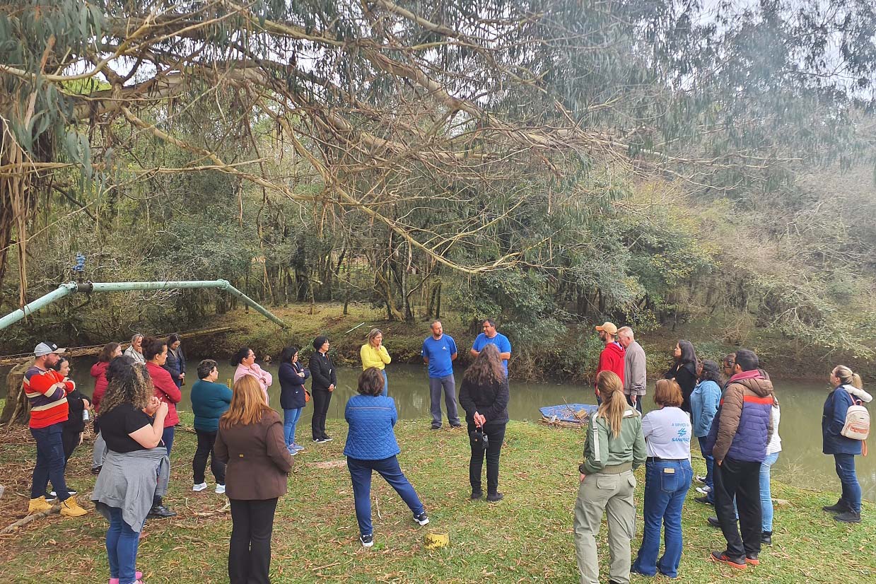 Professores e agentes de saúde recebem formação da Sanepar em saneamento ambiental