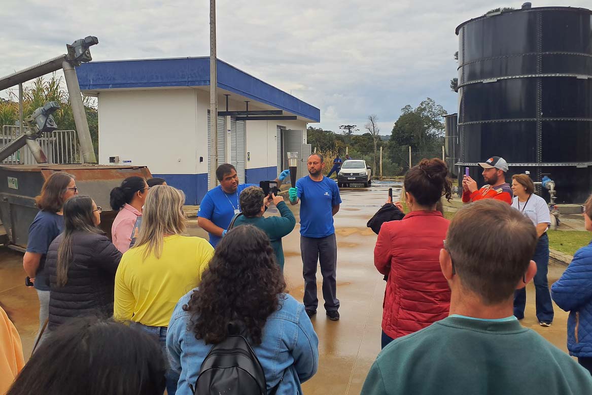 Professores e agentes de saúde recebem formação da Sanepar em saneamento ambiental