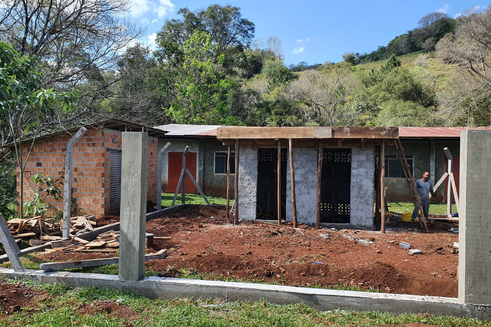 Parceria entre Sanepar e Prefeitura de Coronel Vivida constrói sistemas de abastecimento em comunidades rurais