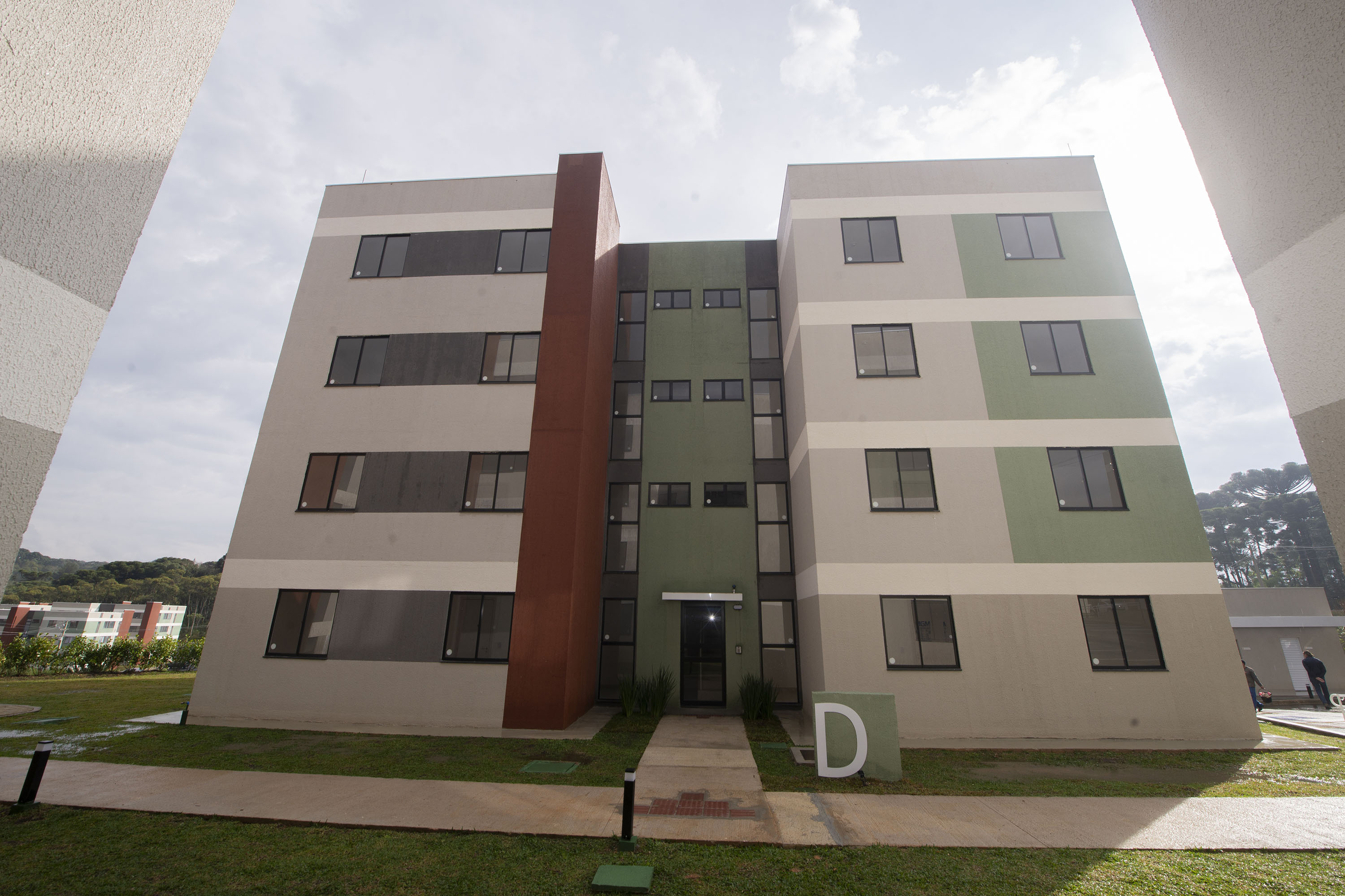 Entrega de apartamentos em Almirante Tamandaré Residencial Porto Tingui II