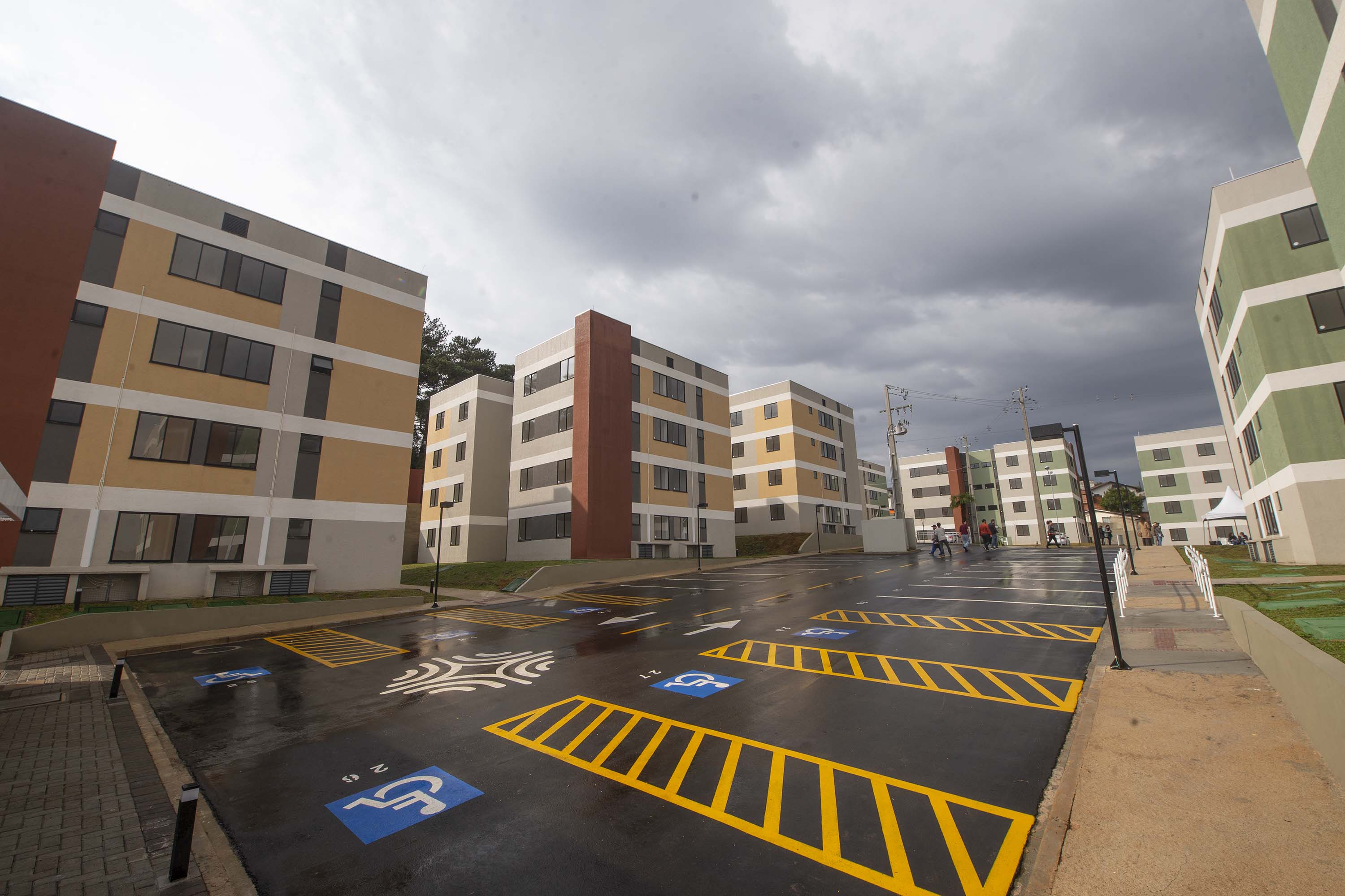 Entrega de apartamentos em Almirante Tamandaré Residencial Porto Tingui II