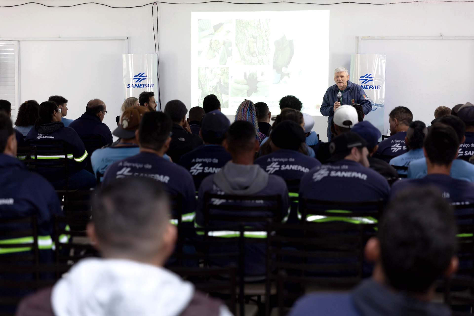 Ataque de cães é principal causa de acidente de trabalho dos leituristas da Sanepar