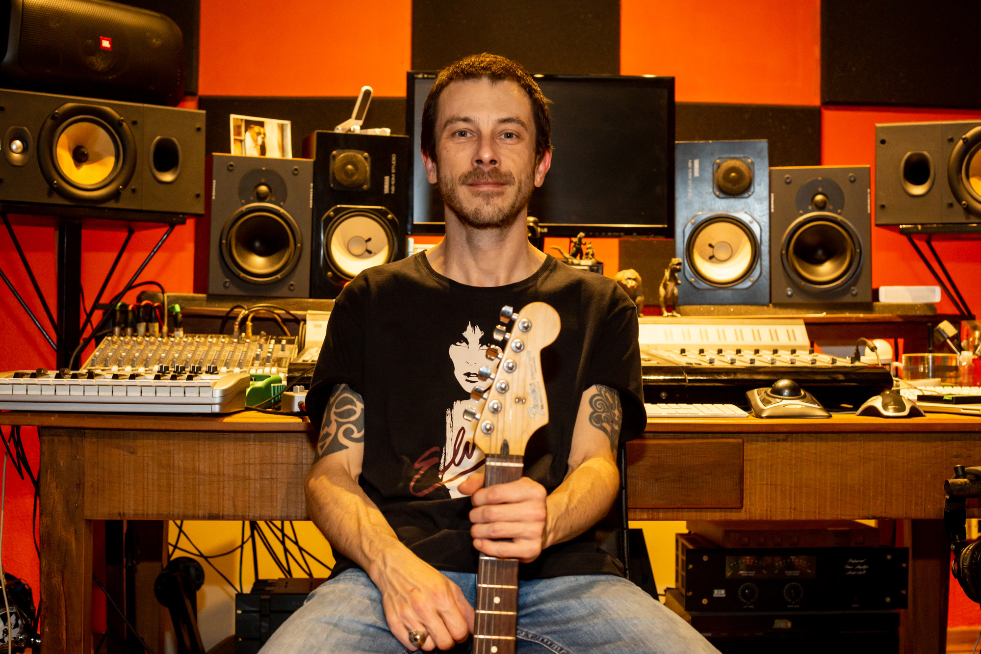 Beto Lee e Fernanda Abreu homenageiam Rita Lee no Teatro Guaíra