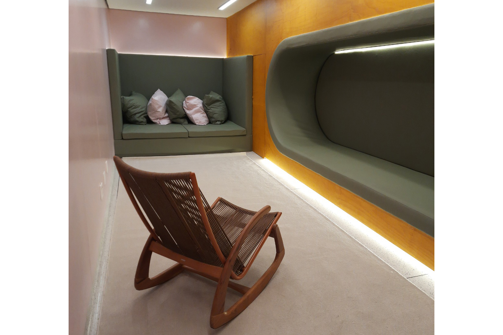 MON oferece Cordão de Girassóis ao público autista