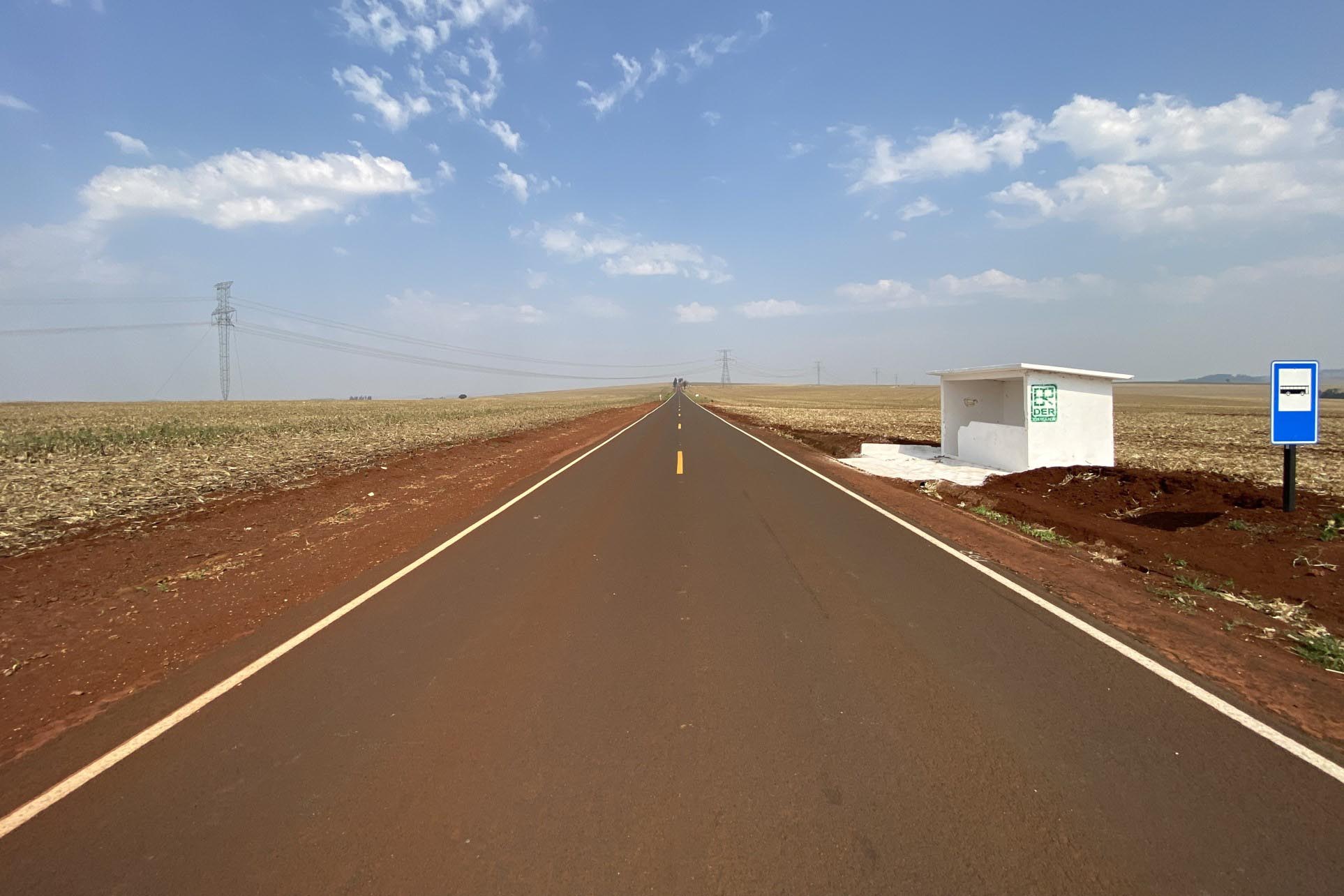 Rodovia entre Doutor Camargo e Floresta tem obras de segurança viária e recuperação de erosão
