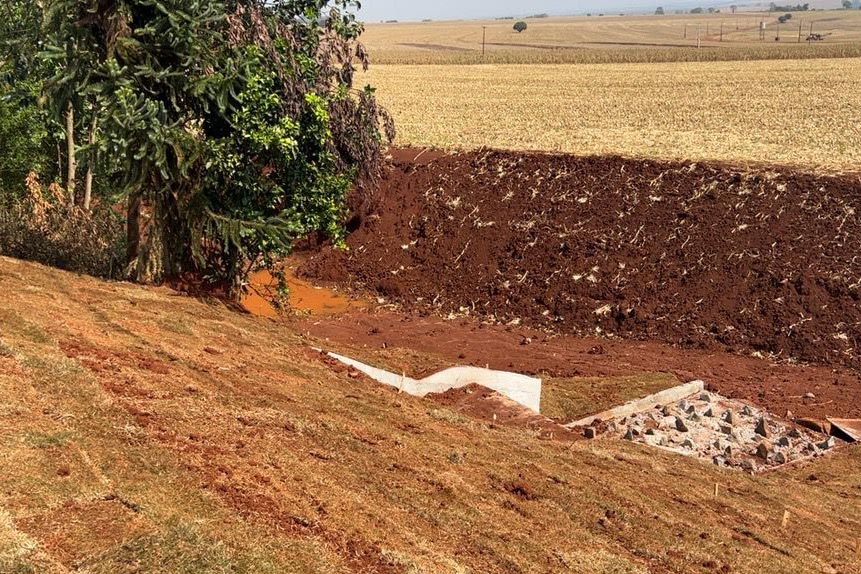 Rodovia entre Doutor Camargo e Floresta tem obras de segurança viária e recuperação de erosão