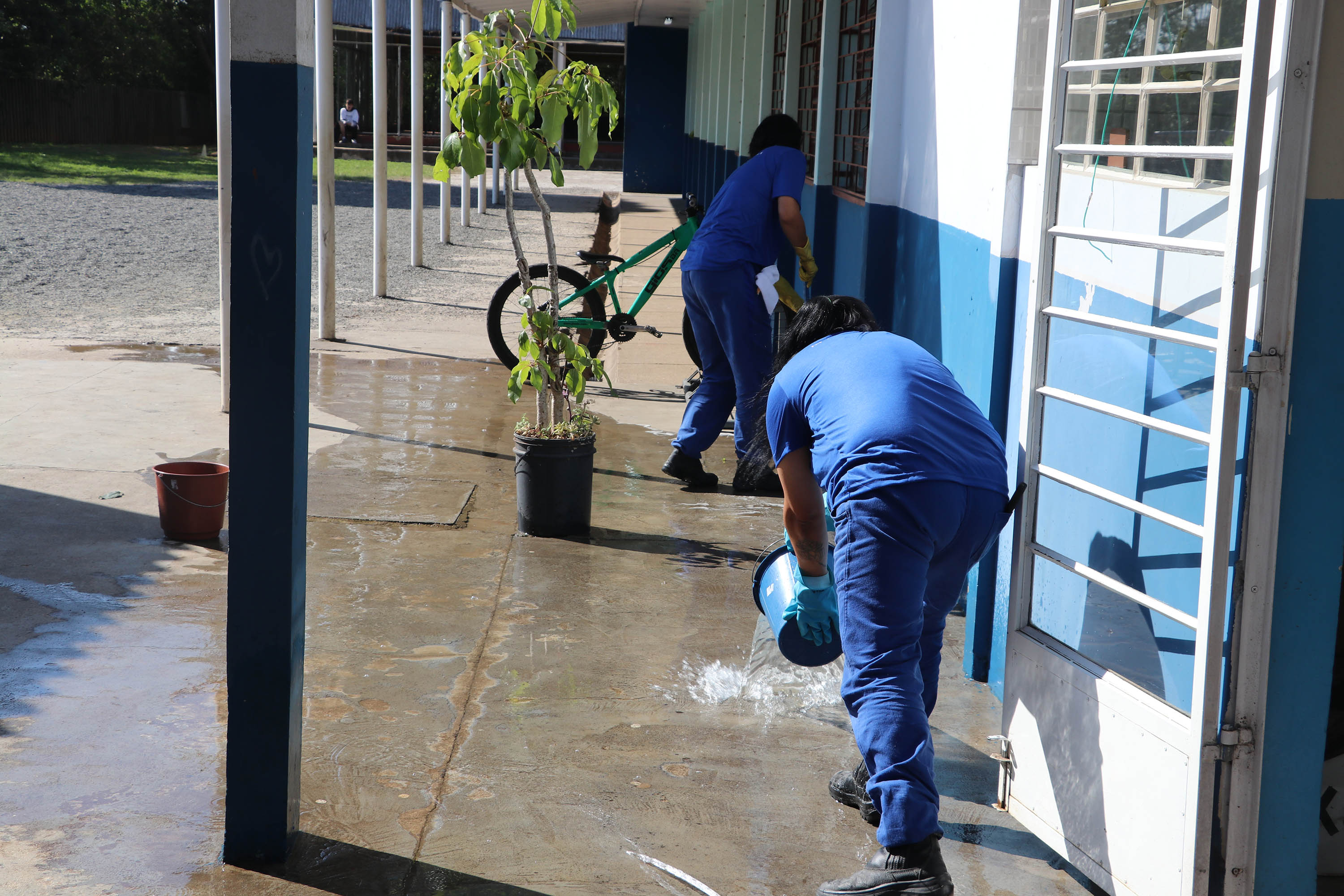Programa Mãos Amigas conta com equipe feminina para atendimento a colégios da rede estadual em Curitiba