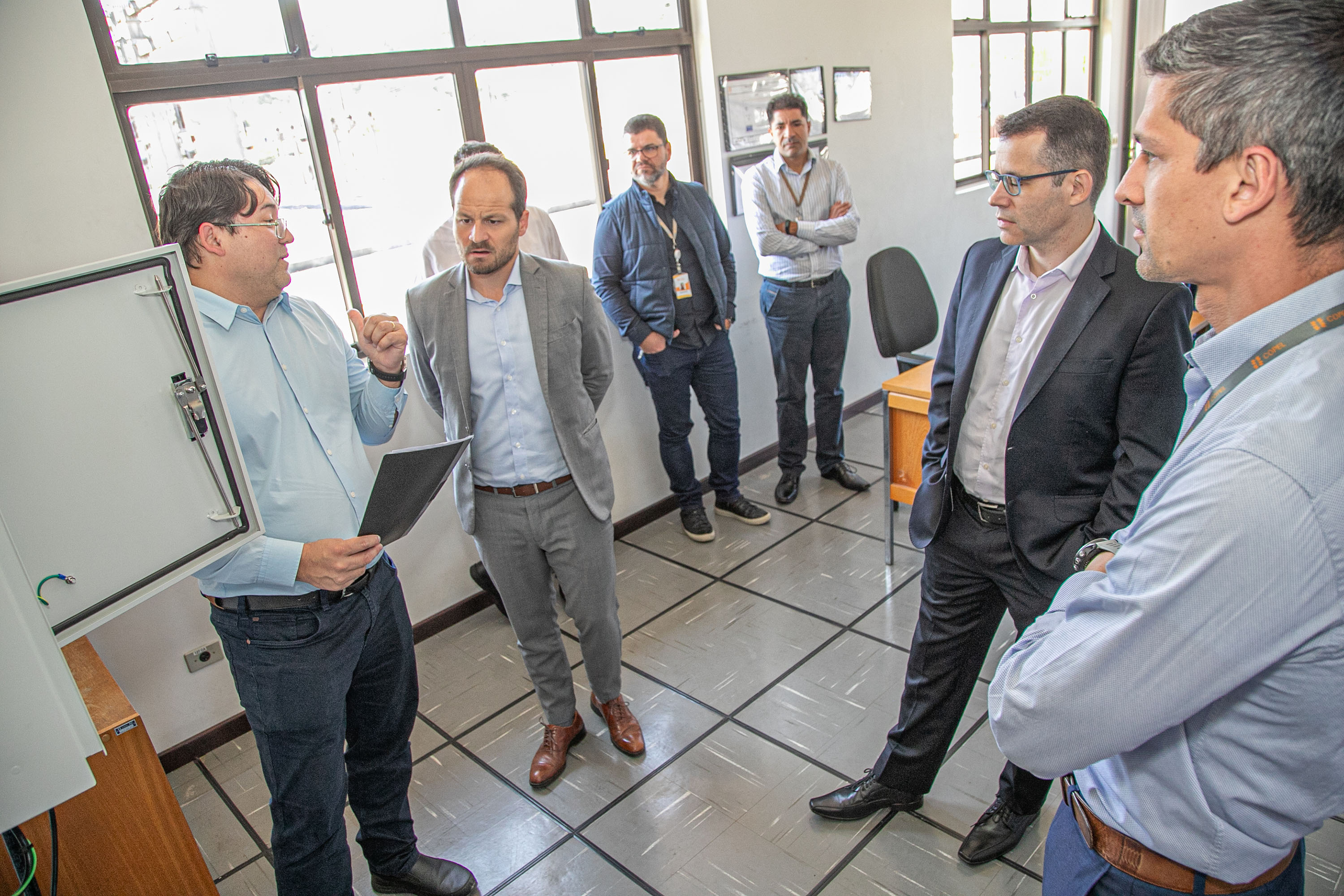 Aneel faz visita técnica especial para conhecer medidores inteligentes da Copel