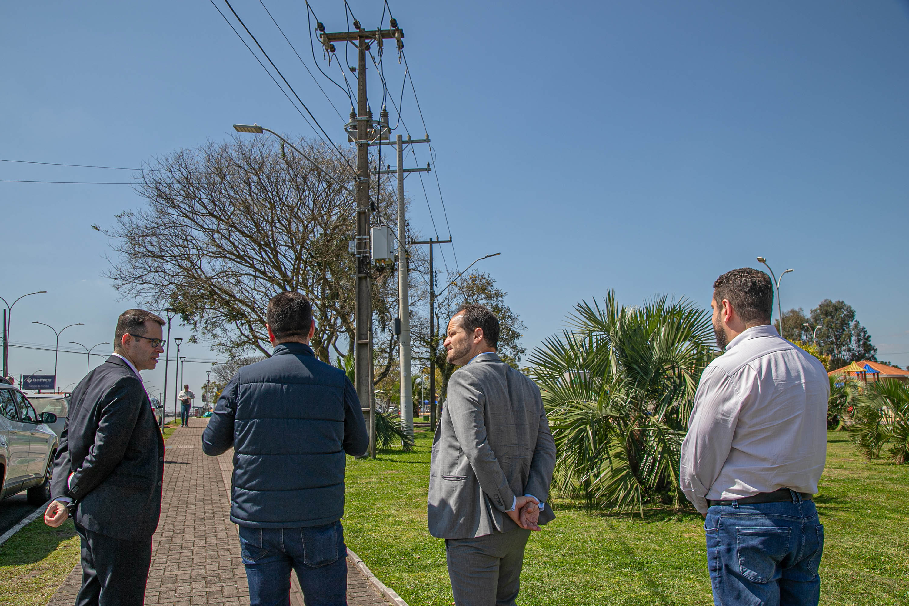 Aneel faz visita técnica especial para conhecer medidores inteligentes da Copel
