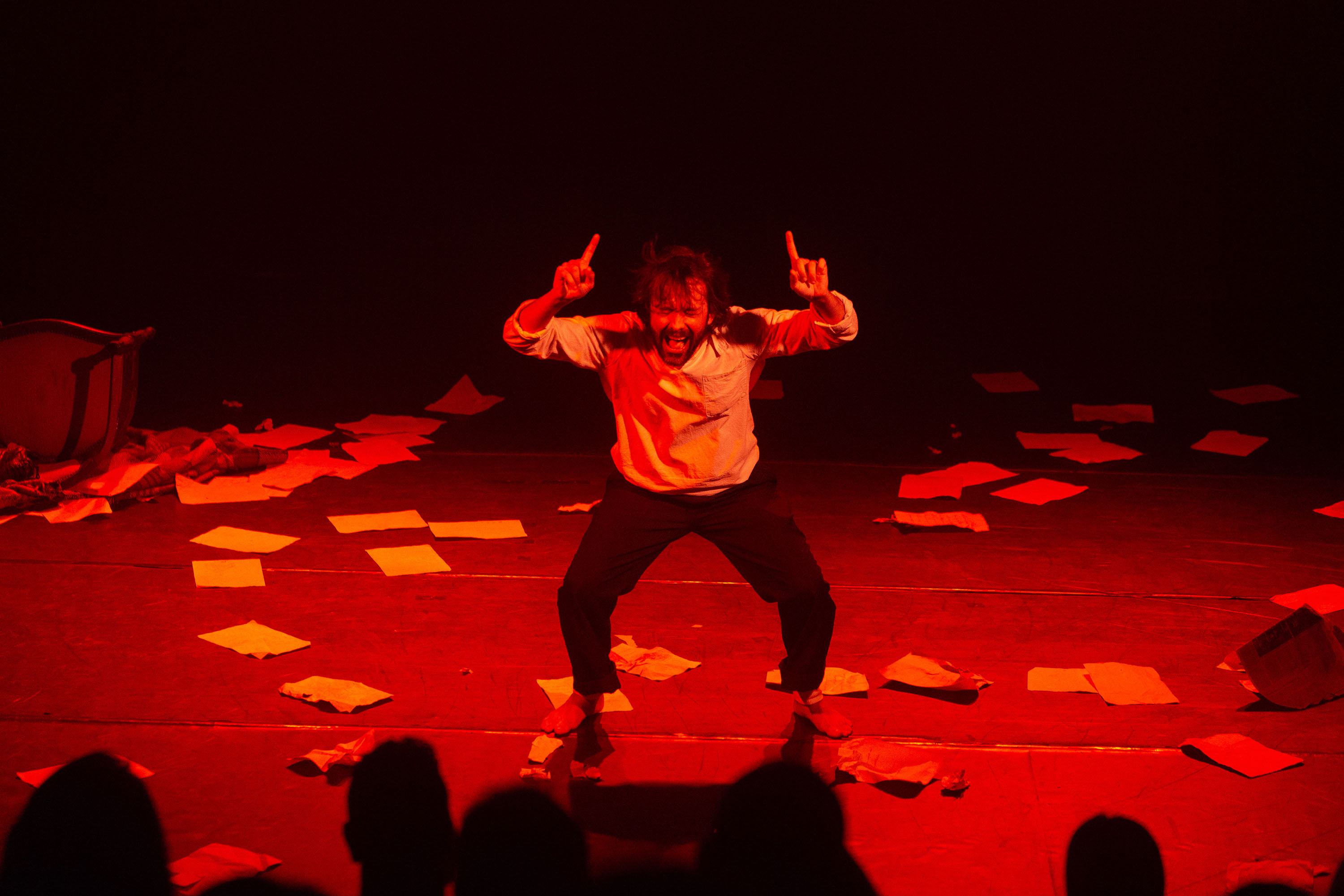 Sucesso de público, espetáculo ‘Diário de um Louco’ volta ao Mini-Guaíra em curtíssima temporada