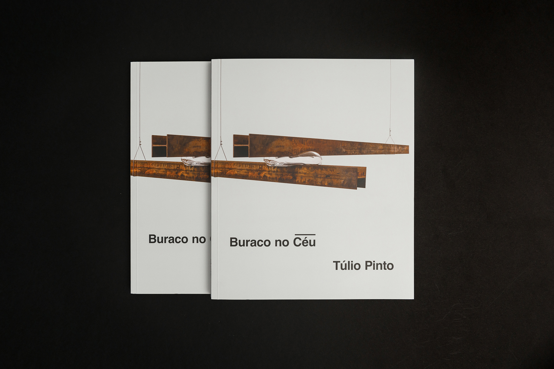 A exposição “Buraco no Céu”, do artista visual Túlio Pinto