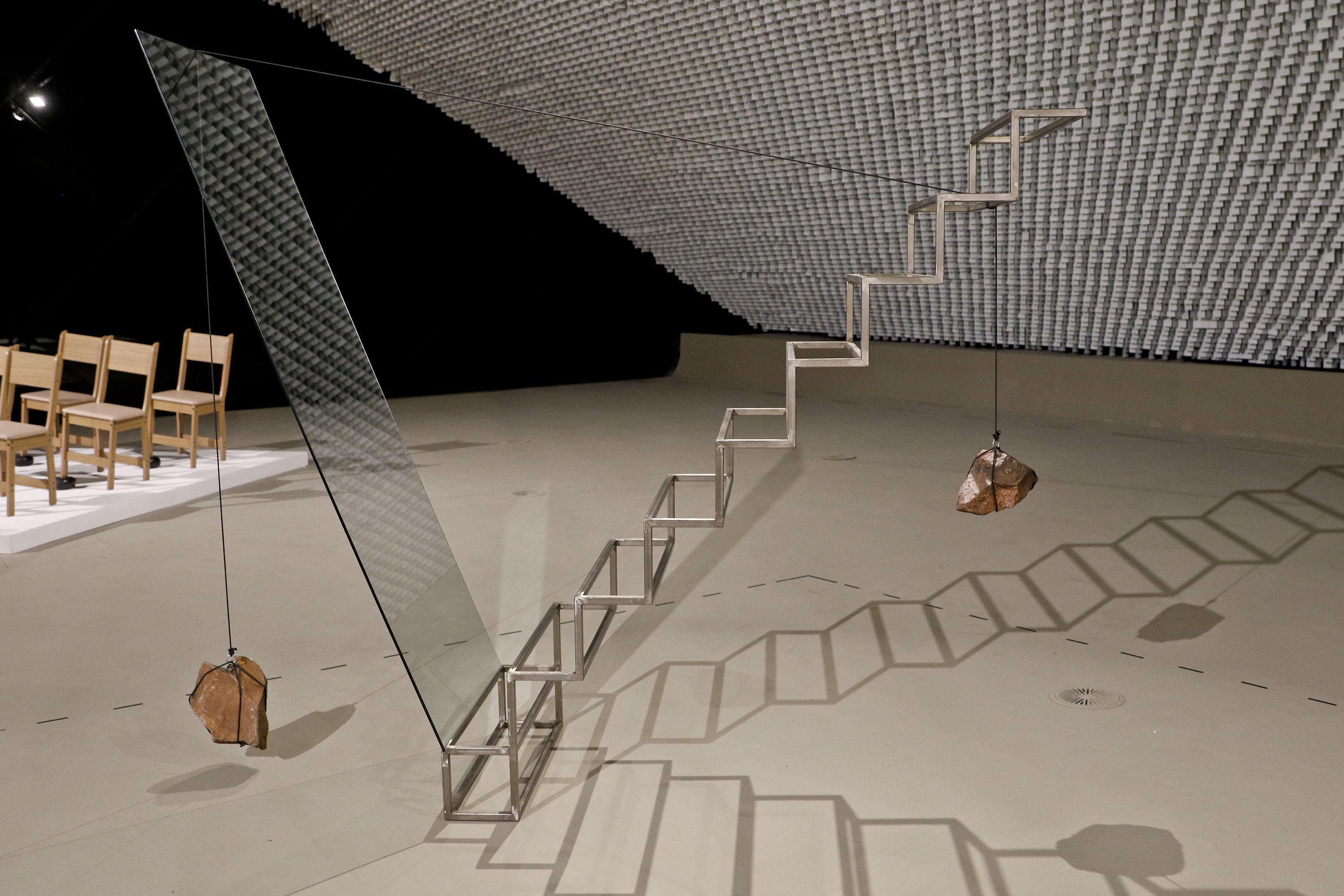 A exposição “Buraco no Céu”, do artista visual Túlio Pinto