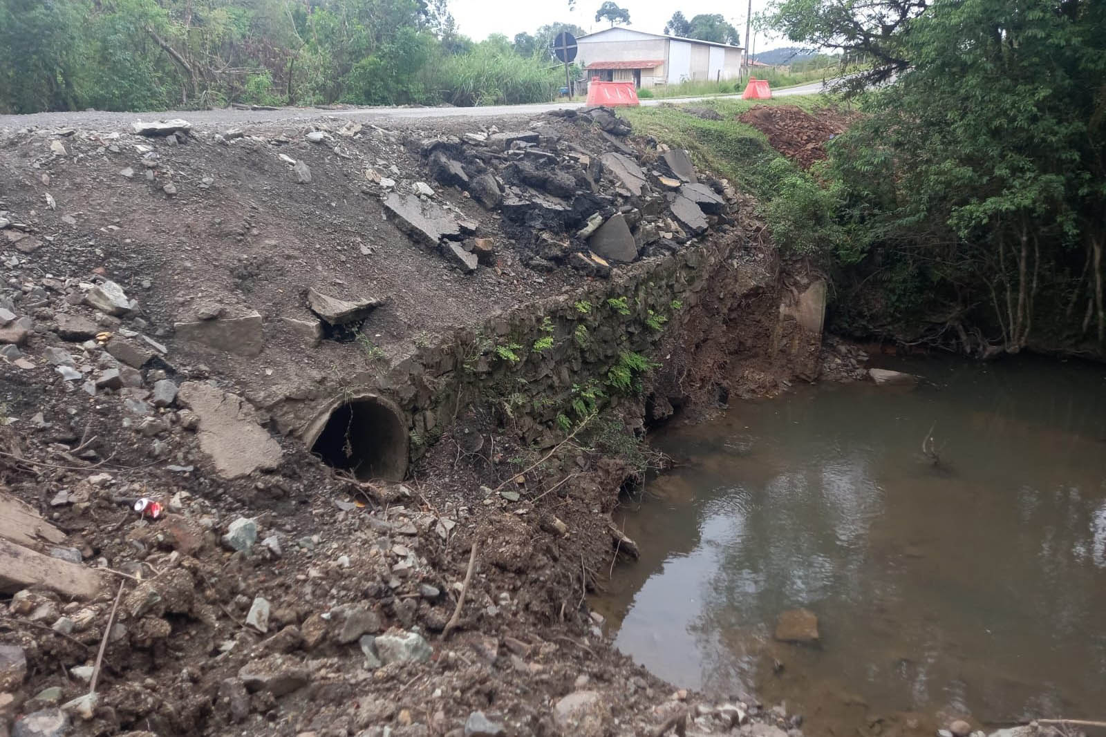 Edital para construir novo bueiro em rodovia de Irati tem arrematante