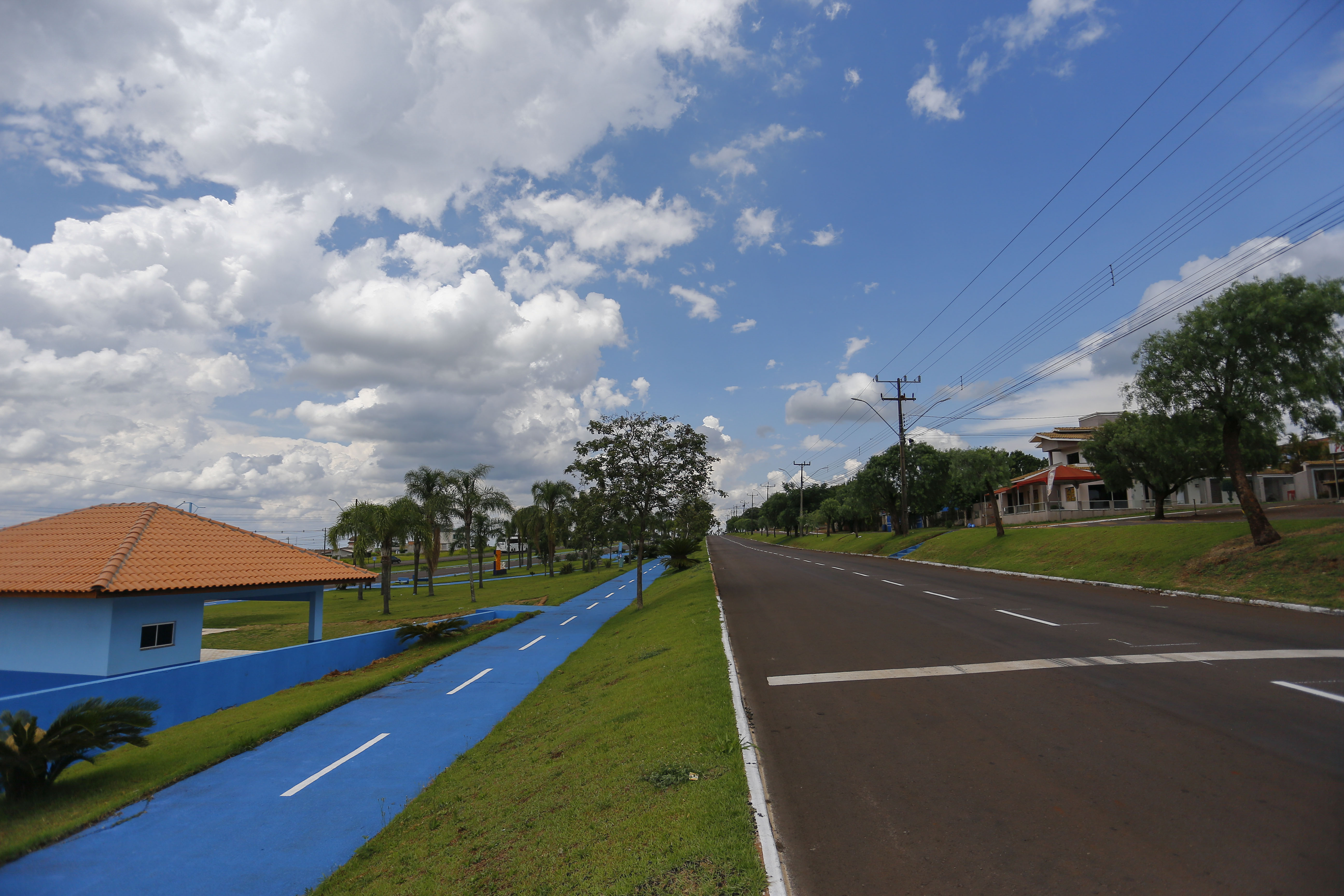 O serviço mais procurado é o de pavimentação de vias urbanas.
