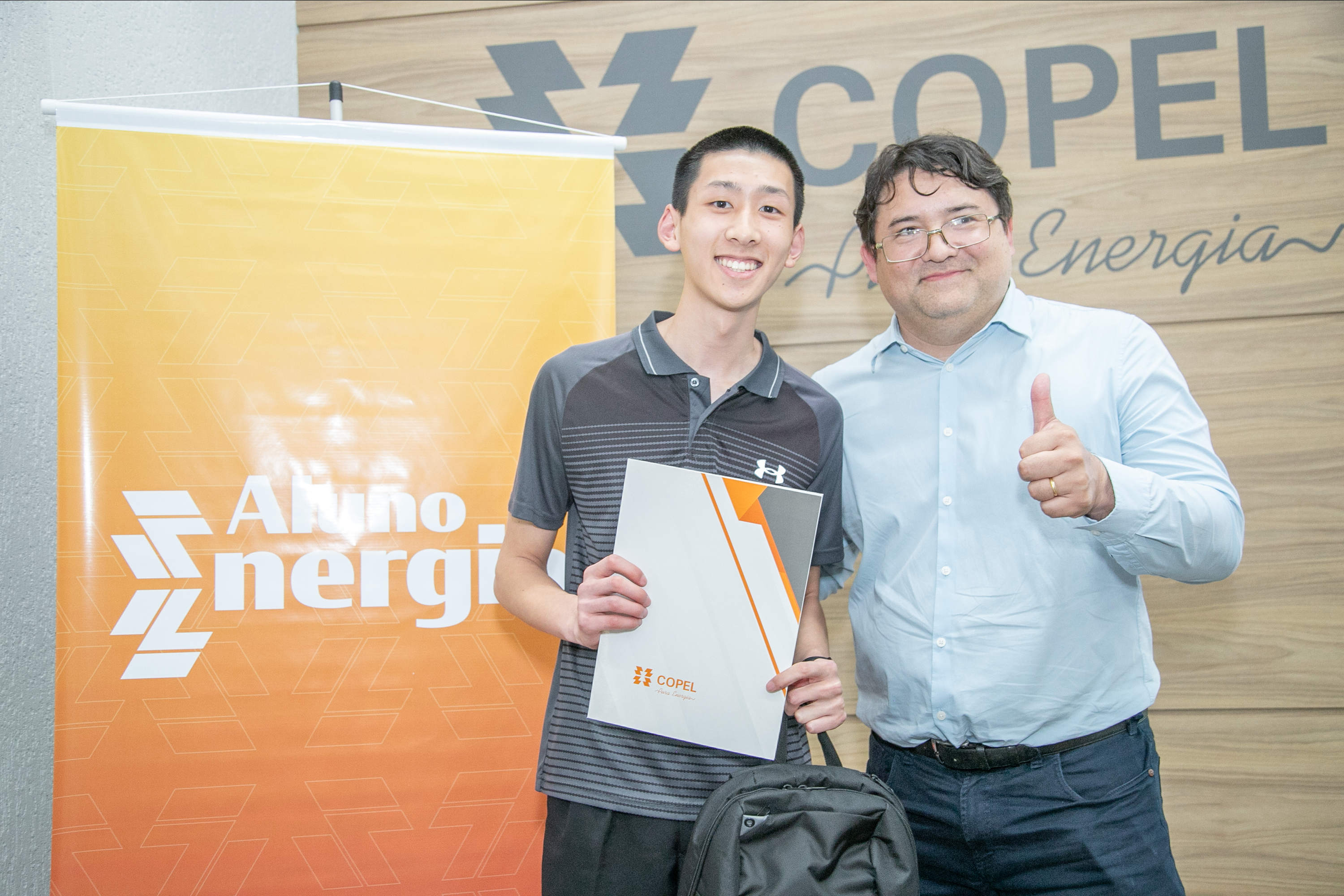 Copel divulga relação de estudantes que vão ganhar bolsa e mentoria por 5 anos