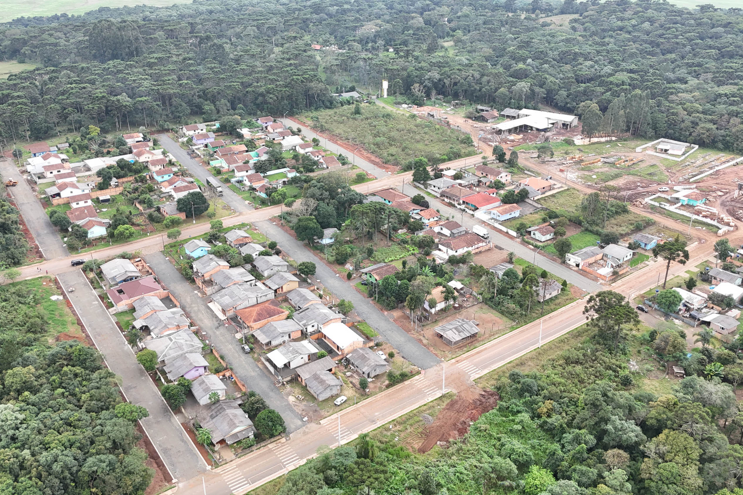 Obras do Asfalto Novo, Vida Nova transformam vida em Porto Vitória e Paula Freitas