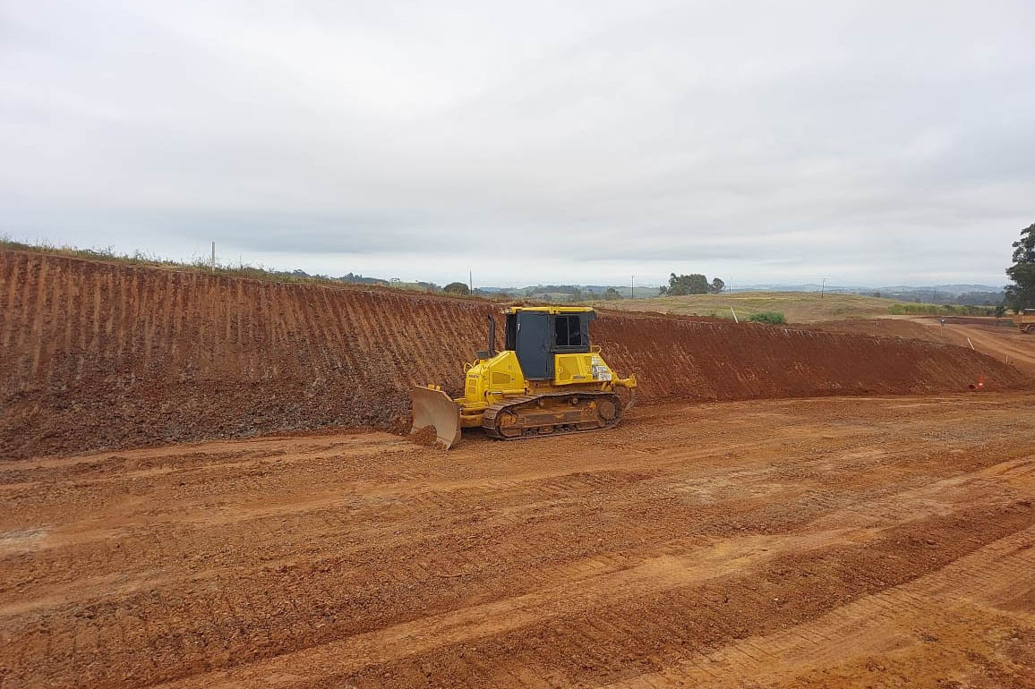 Pavimentação entre Pitanga e Mato Rico está 74% finalizada