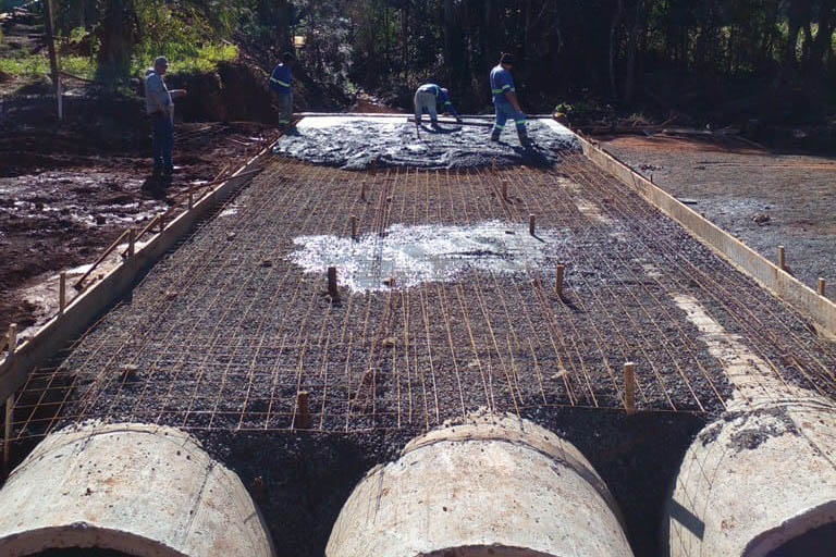 Pavimentação entre Pitanga e Mato Rico está 74% finalizada