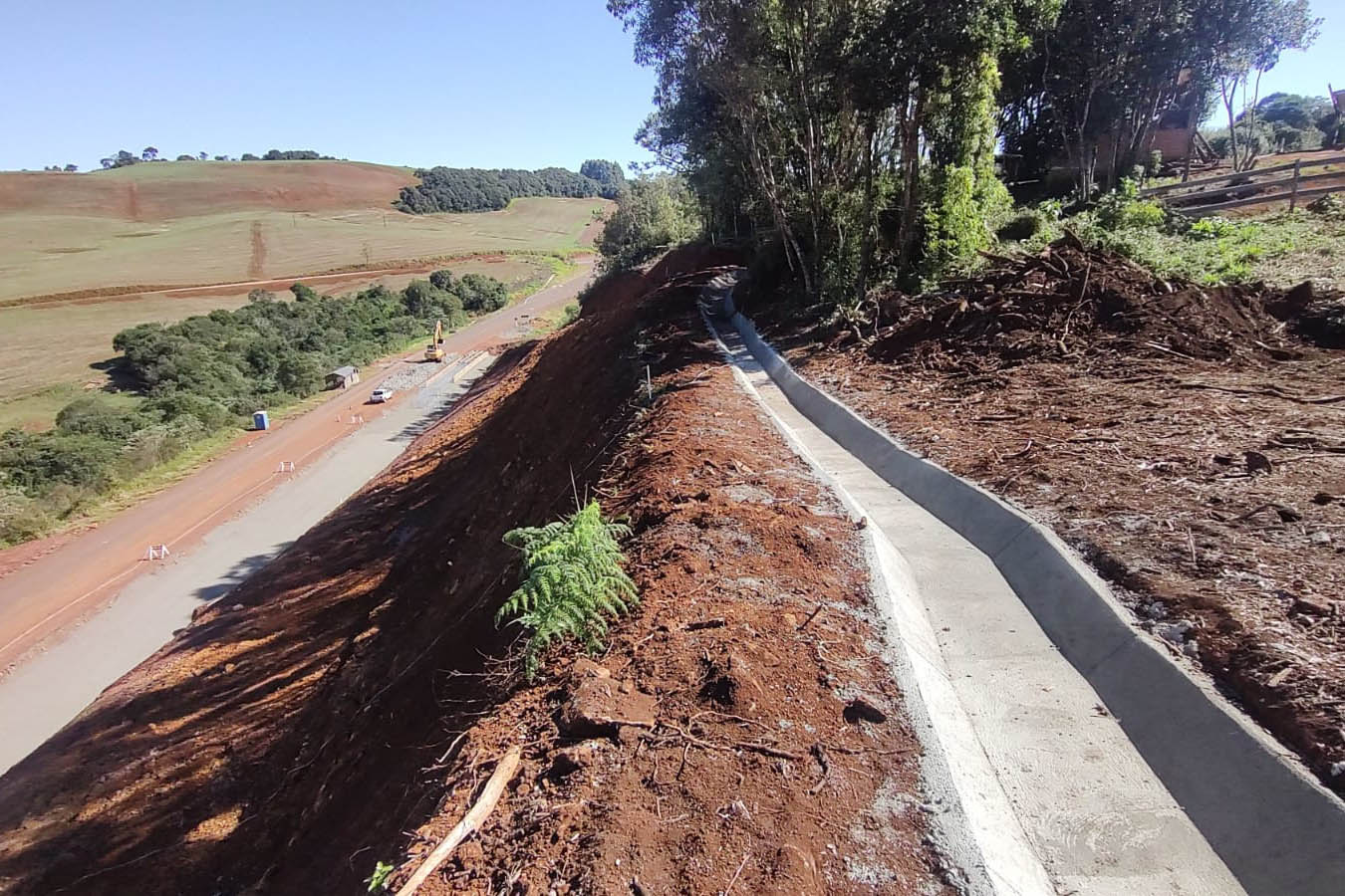 Pavimentação entre Pitanga e Mato Rico está 74% finalizada