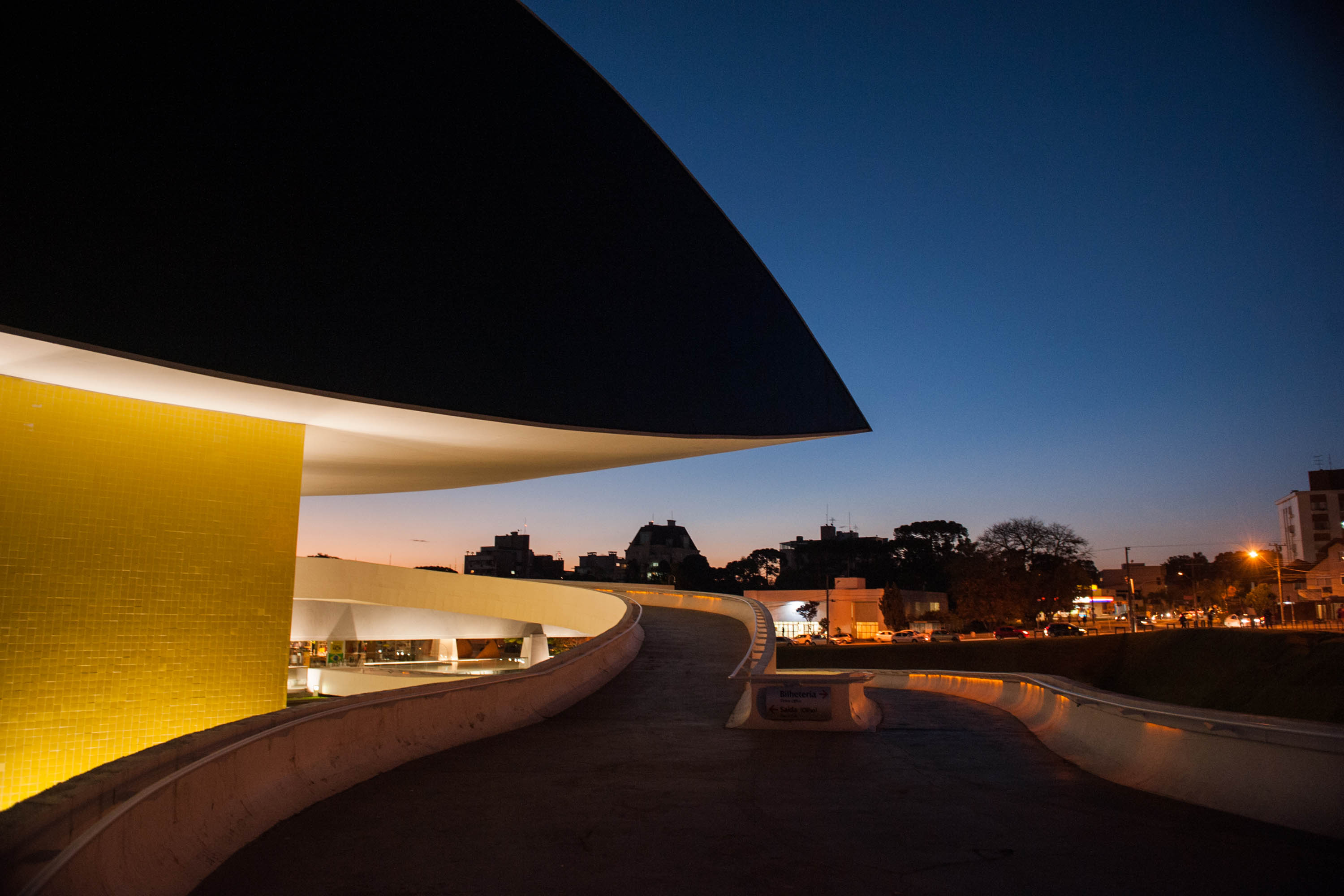 MON inaugura exposição do artista Domicio Pedroso