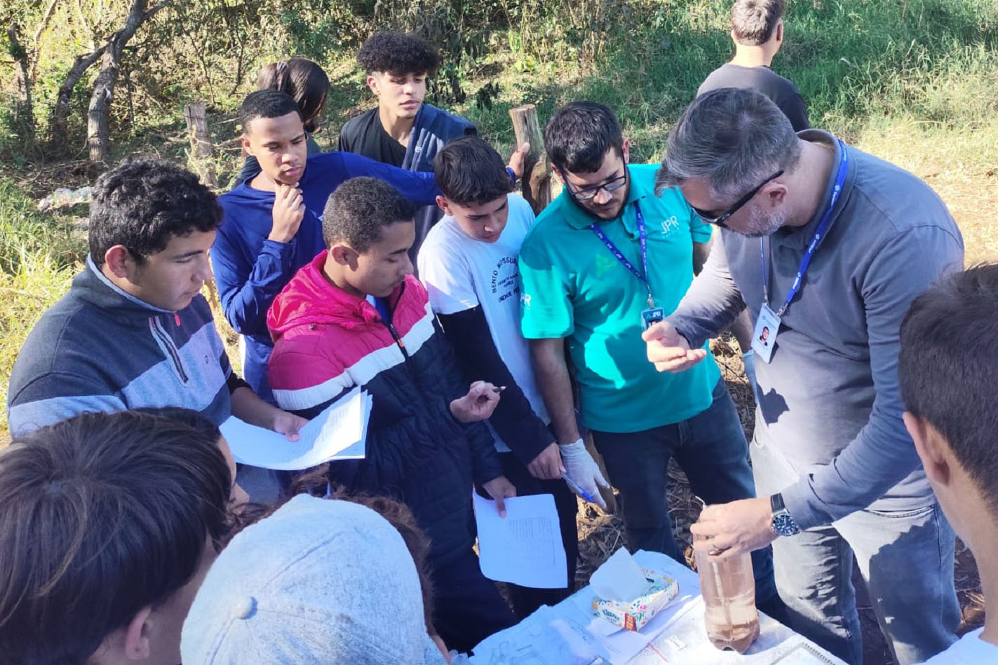 Projeto voltado para jovens mostra caminho da água da escola ao rio