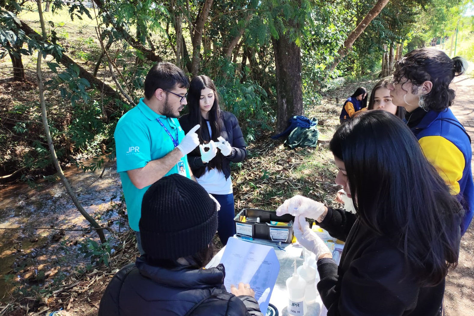 Projeto voltado para jovens mostra caminho da água da escola ao rio