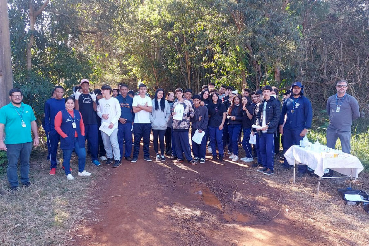 Projeto voltado para jovens mostra caminho da água da escola ao rio