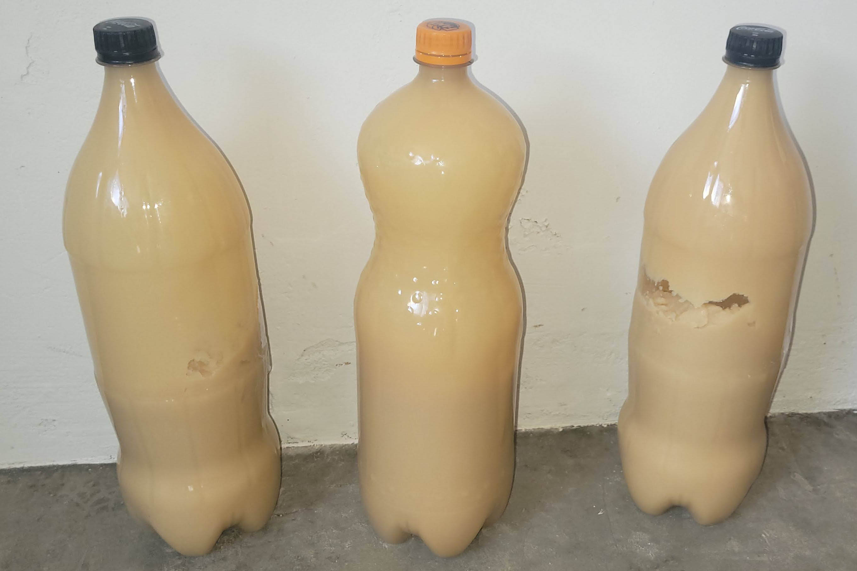 Sanepar ensina comunidade a fazer sabão ecológico