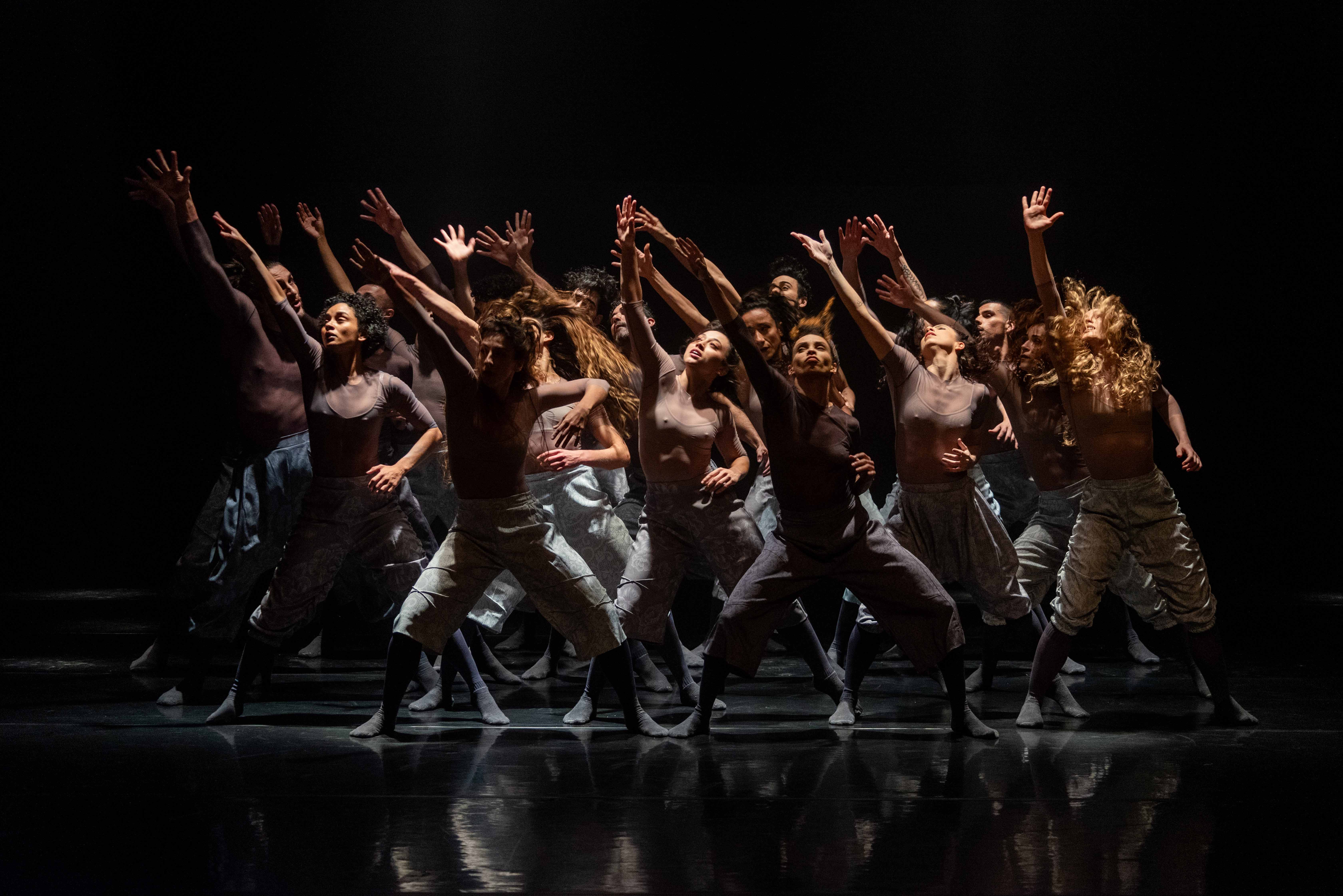 Balé Teatro Guaíra apresenta Contraponto pelo Paraná