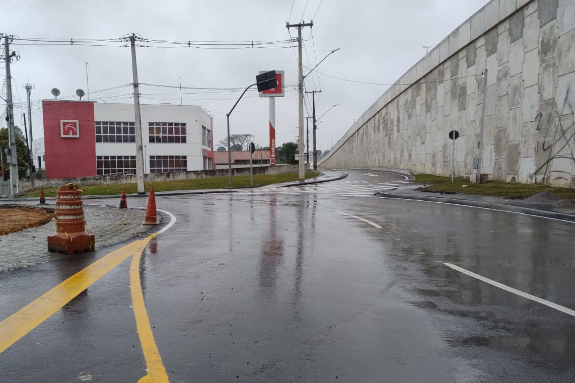 Viaduto SJP passagem inferior liberada