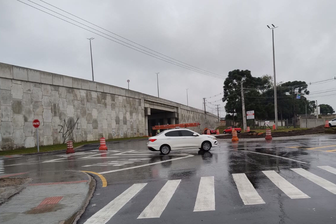 Viaduto SJP passagem inferior liberada