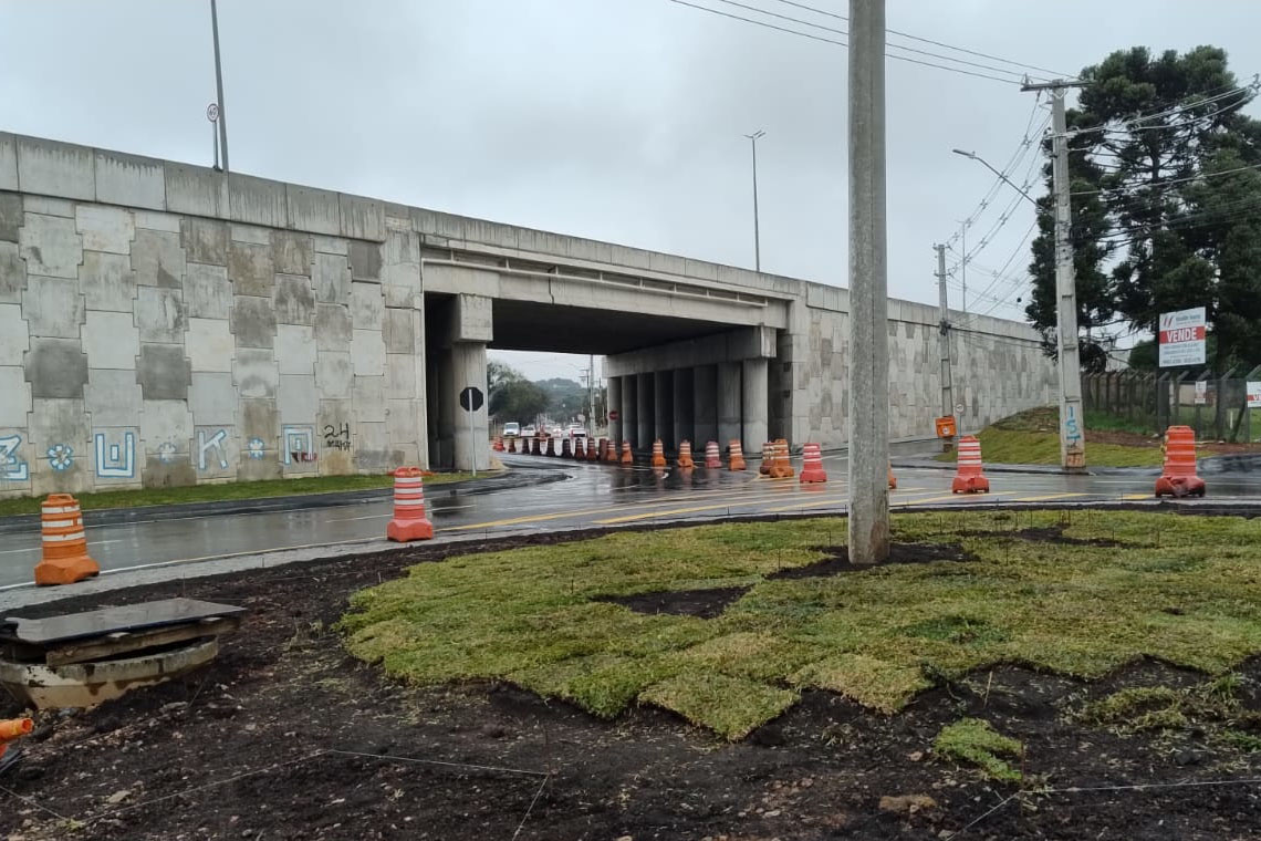 Viaduto SJP passagem inferior liberada