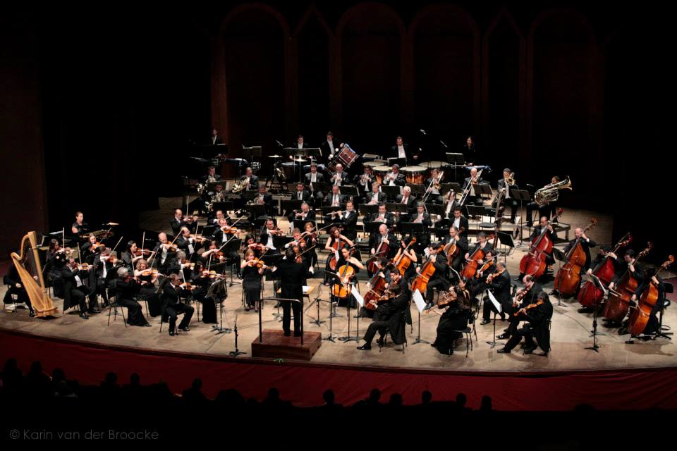 Em 2025, a Orquestra Sinfônica do Paraná (OSP) celebrará 40 anos de história como a primeira e maior orquestra pública do Estado. Fundada em 1985, a OSP tem como missão democratizar o acesso à música clássica, realizando concertos com valores acessíveis e colaborando com outros corpos artísticos do Teatro Guaíra.